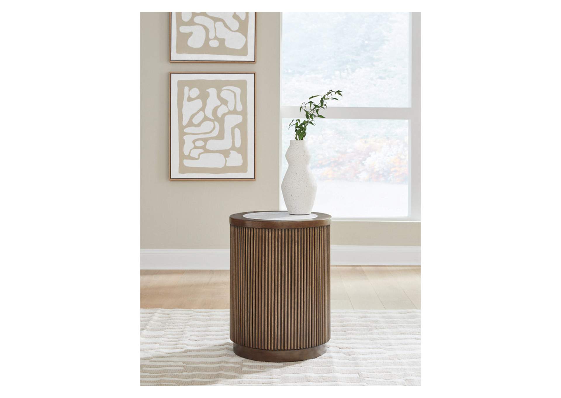 Hadonna End Table image 2