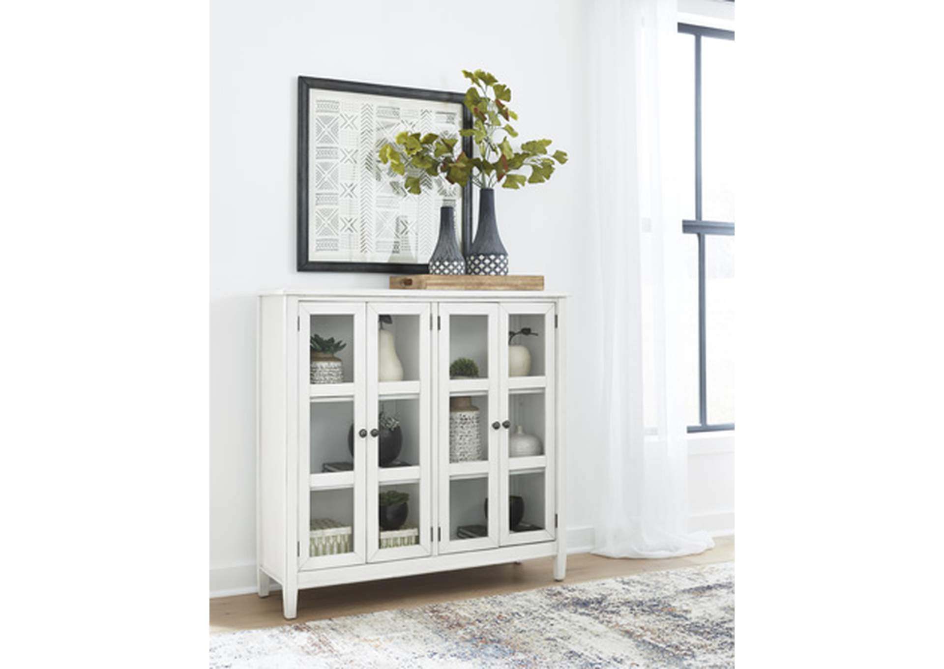 Kanwyn Accent Cabinet image 6