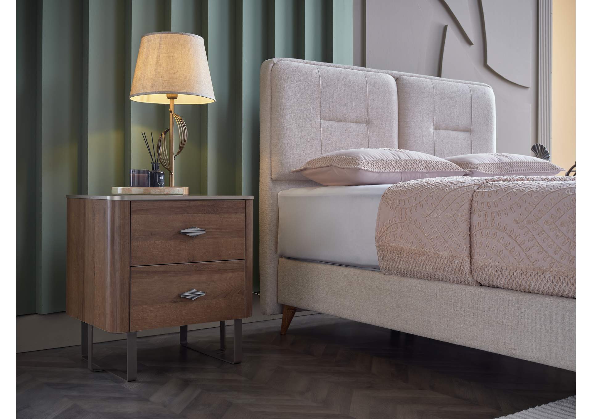 MIRANTE NIGHTSTAND - WALNUT image 1