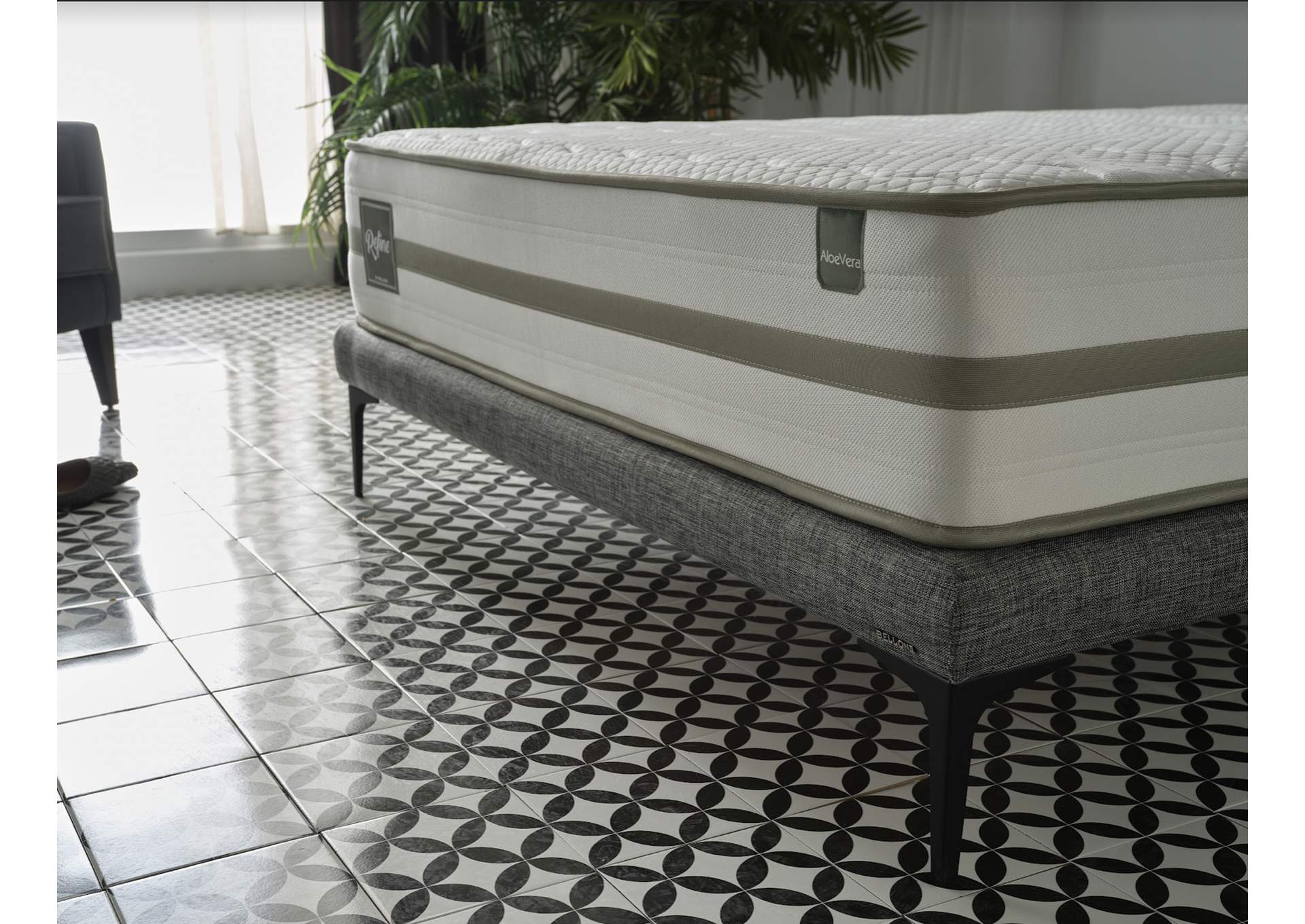 REFINE KING MATTRESS image 1