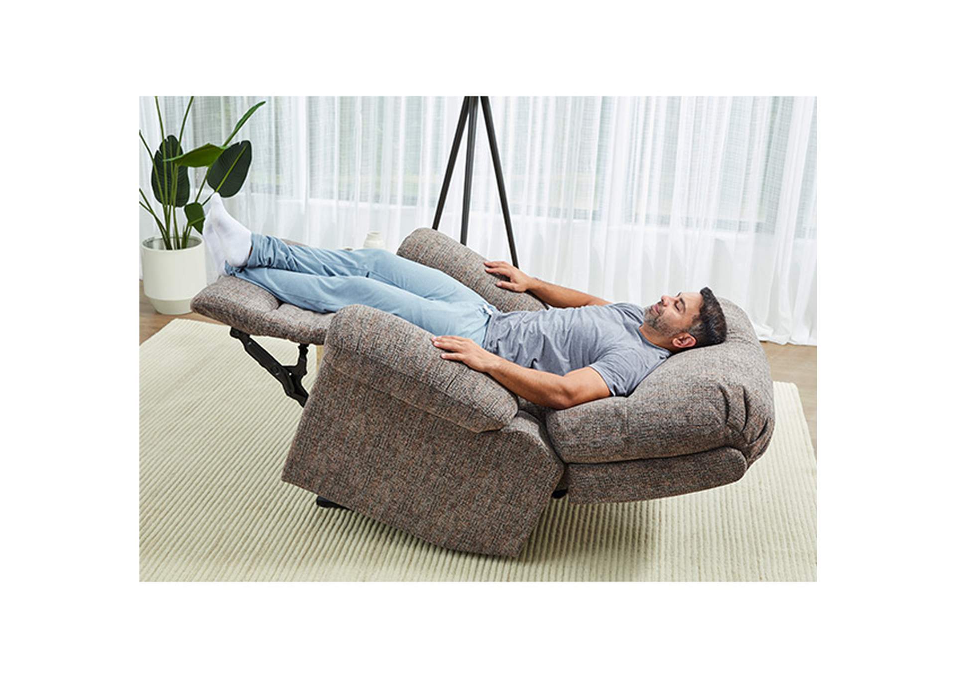 Badge Recliner image 4