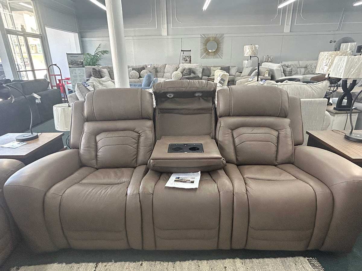 Kuka sofa  image 1