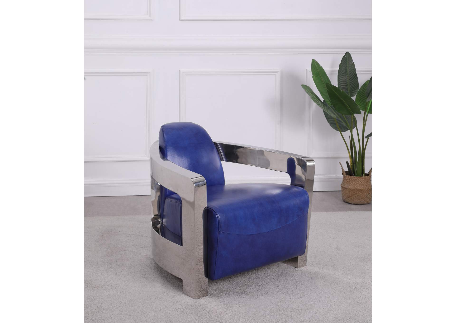 Contemporary Accent Chair image 1