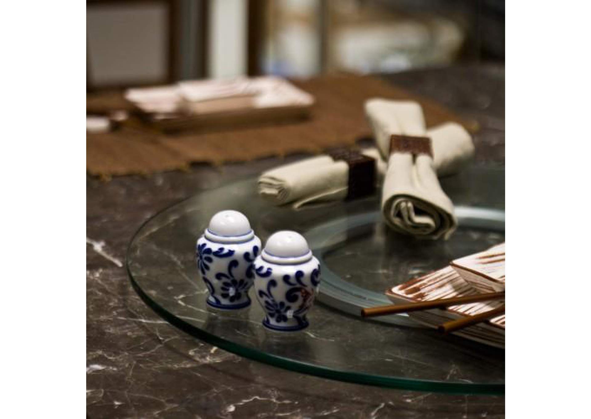 24” Round Clear Glass Lazy Susan image 4