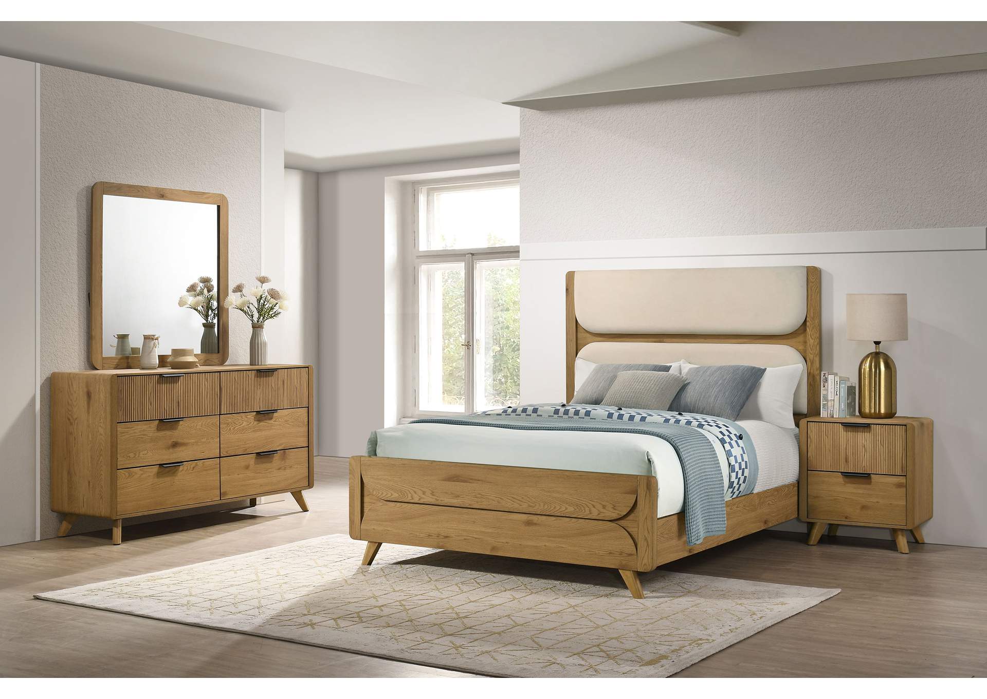 Bennett 4-piece Eastern King Bedroom Set Light Oak image 1