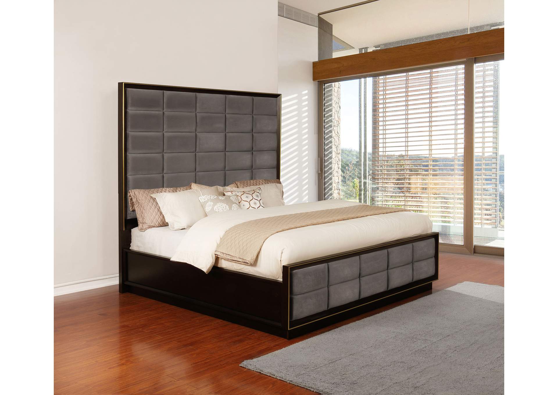 Durango 77-inch Queen Panel Bed Smoked Peppercorn
