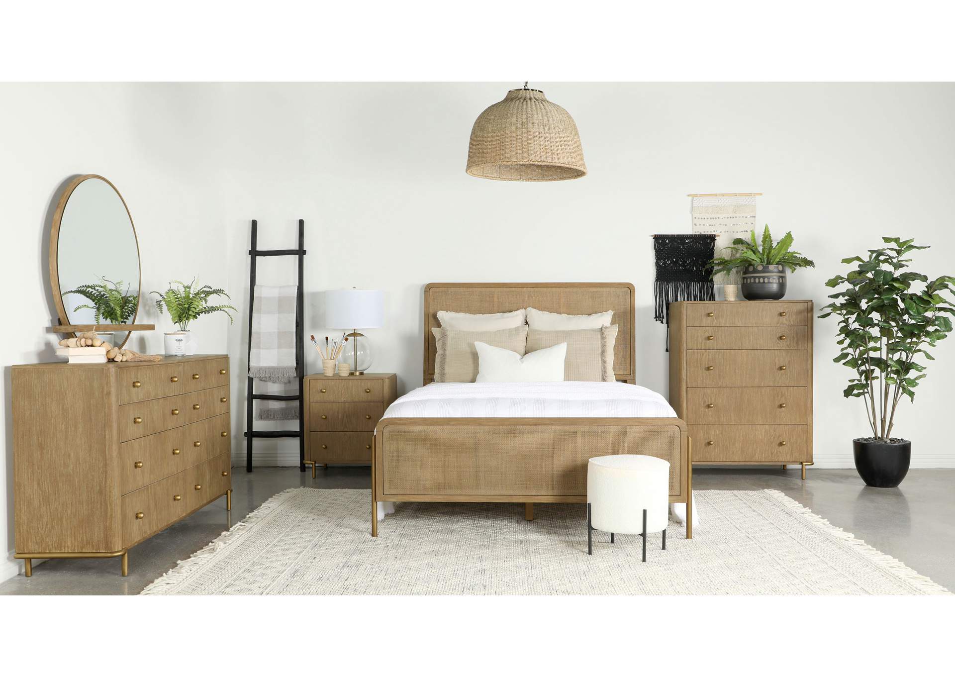 Arini 4-piece California King Bedroom Set Sand Wash