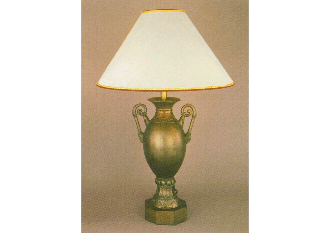 Table Lamp image 4