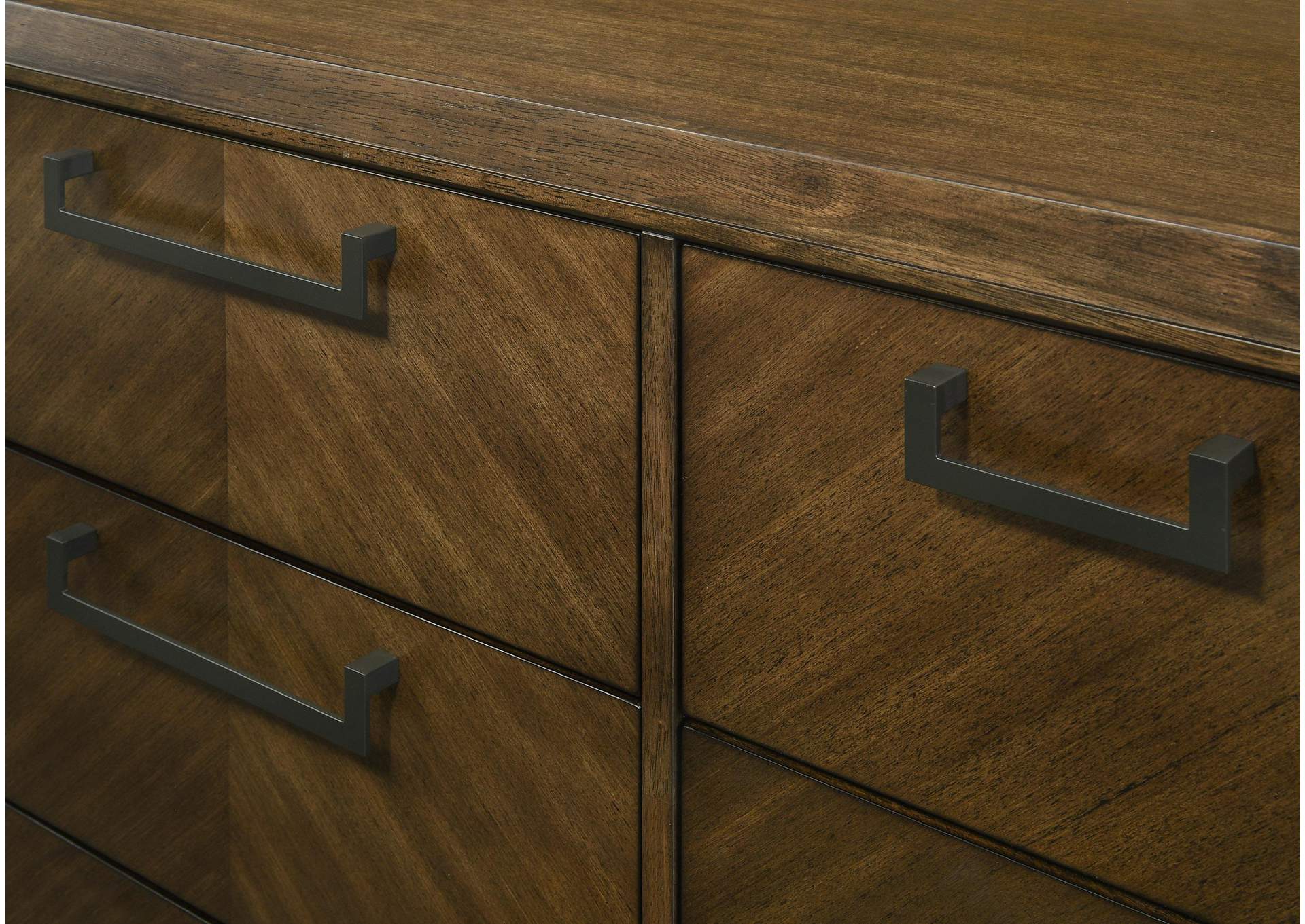 LAKECREST CHEST image 4