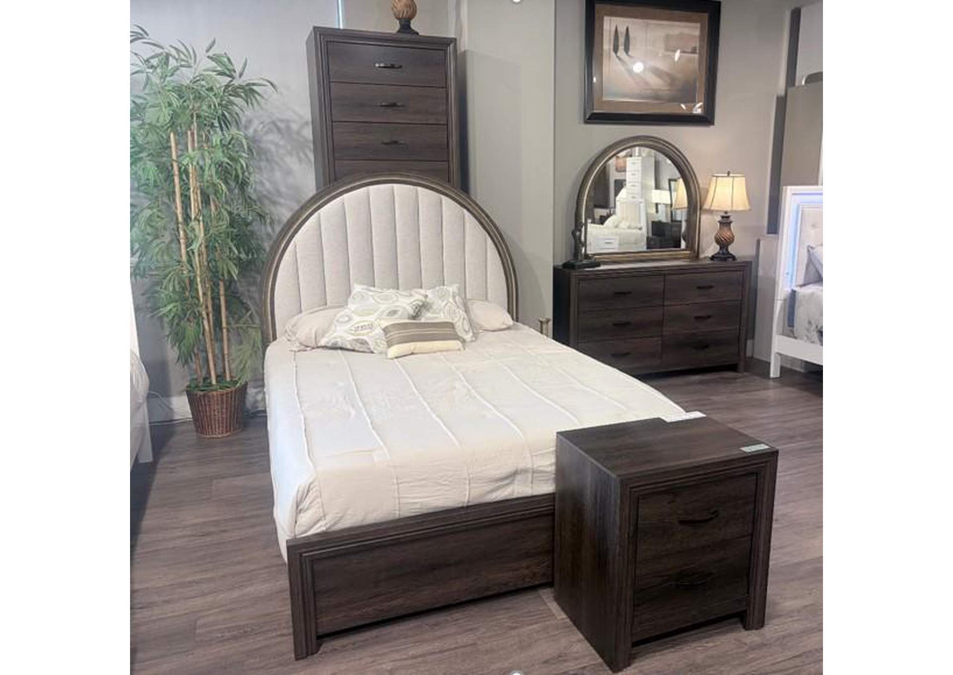 NOREEN KING BED image 1