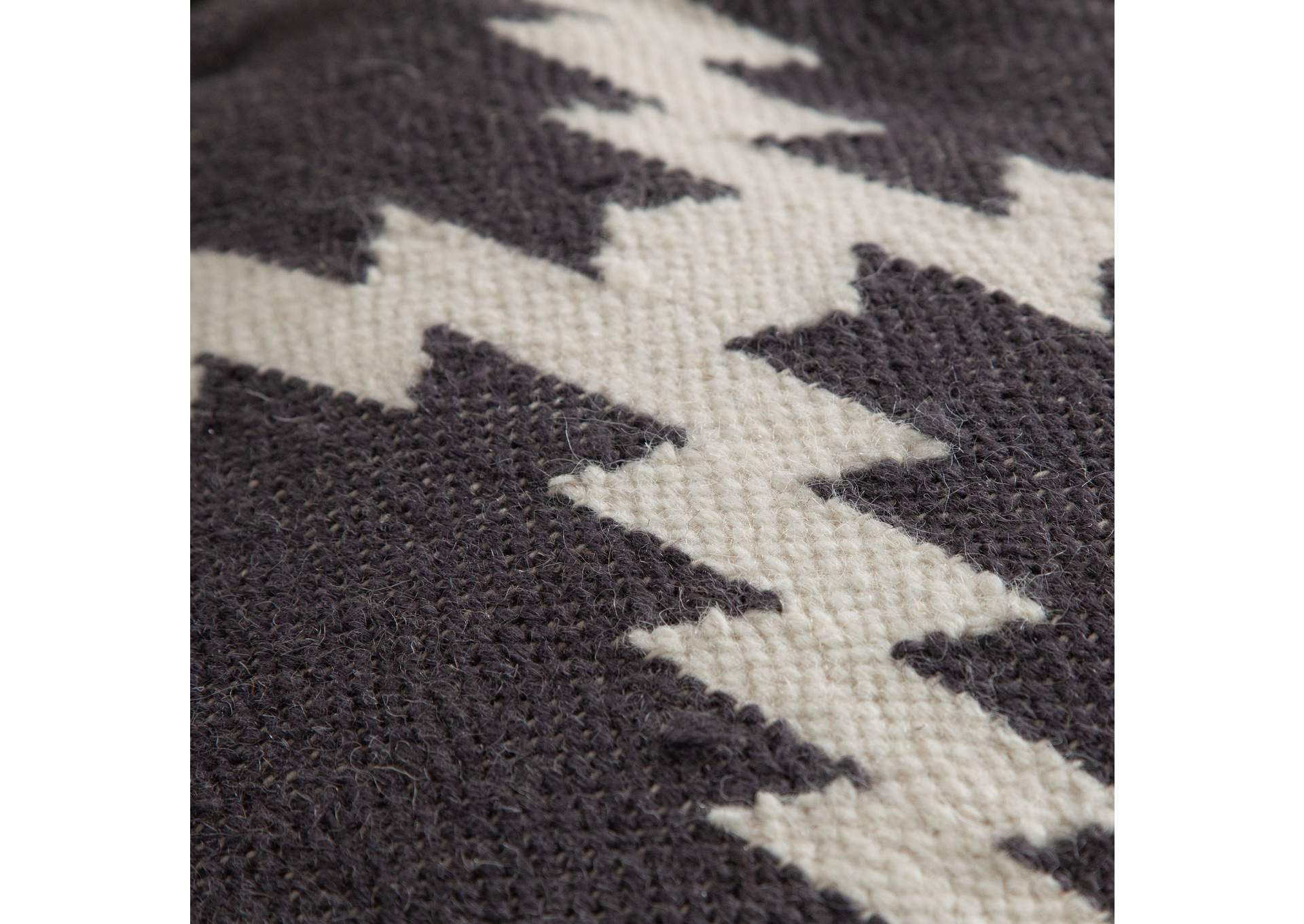 Square Pouf In White/grey Pattern Wool image 7
