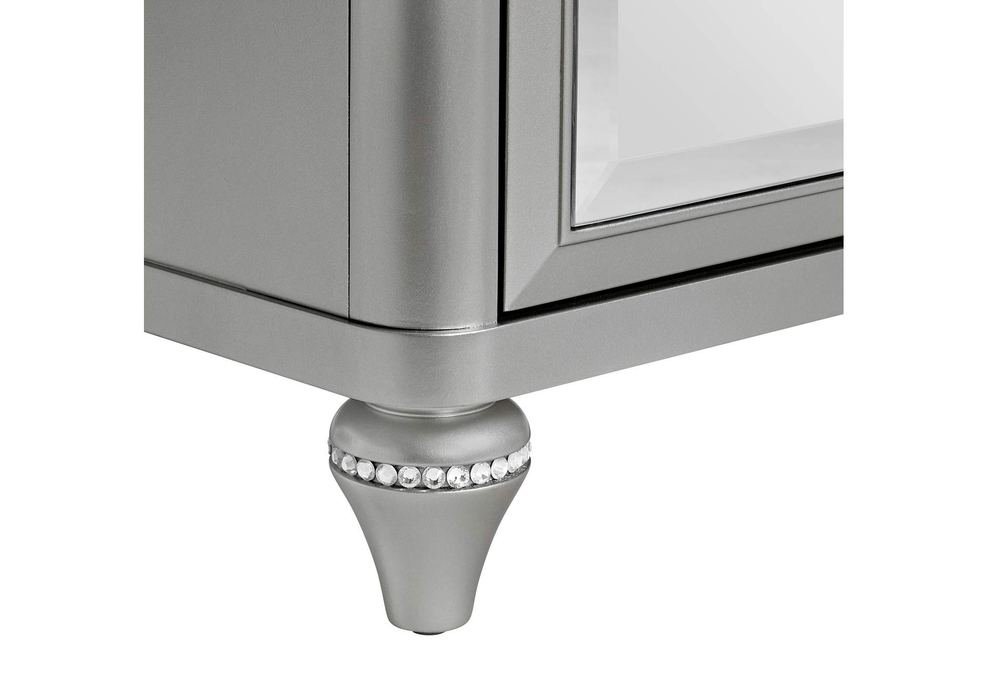Avril Chairside Table With Power - USB In Silver image 8