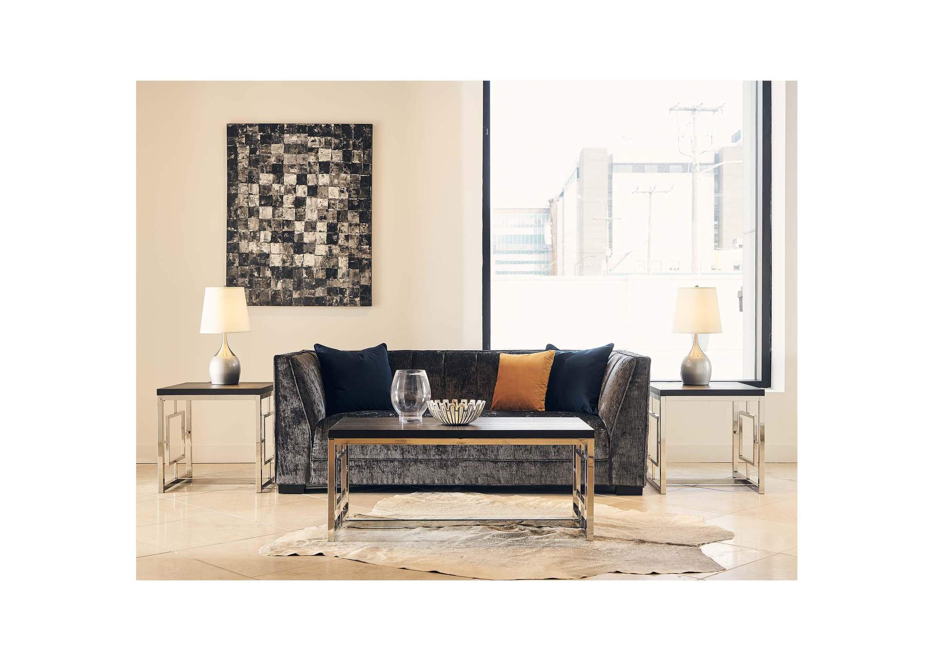 Ezra Az 250 End Table image 1
