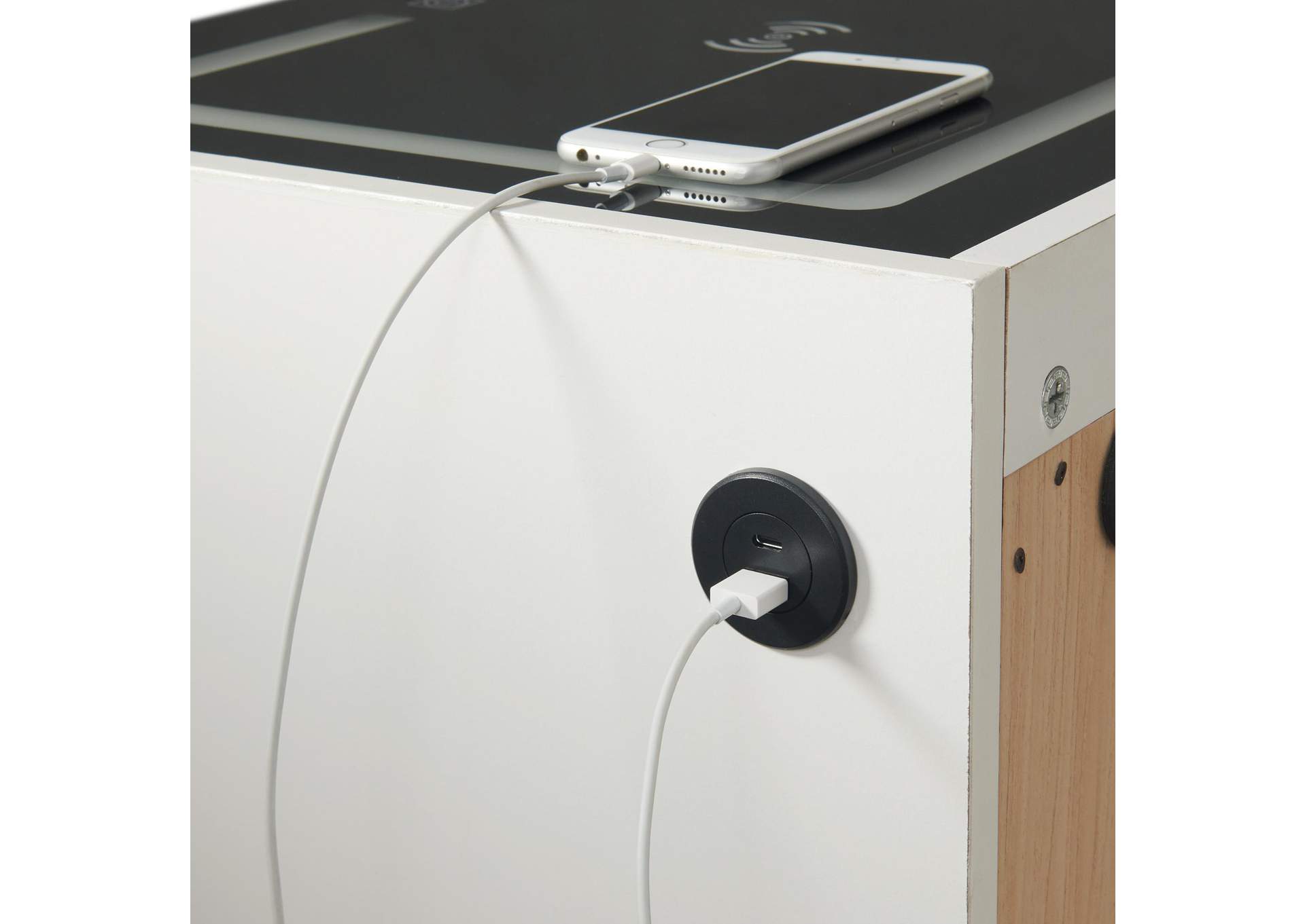 Rio Nightstand With Electronic Features In White image 6