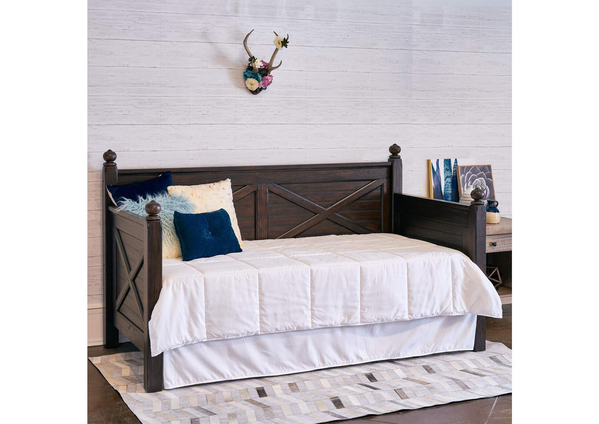Sutherland Twin Daybed In Walnut image 1