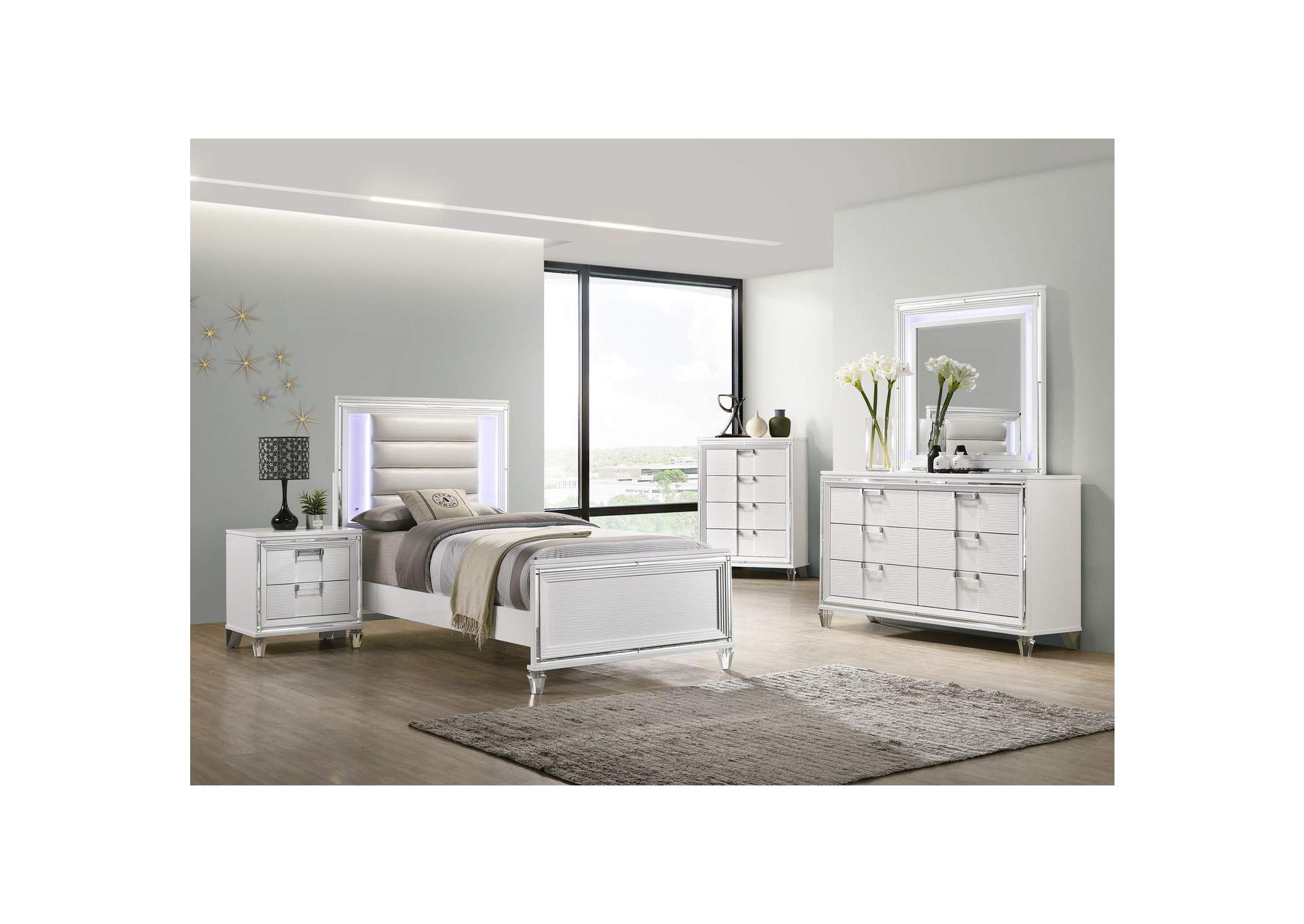 Twenty Nine Youth Chest White image 1