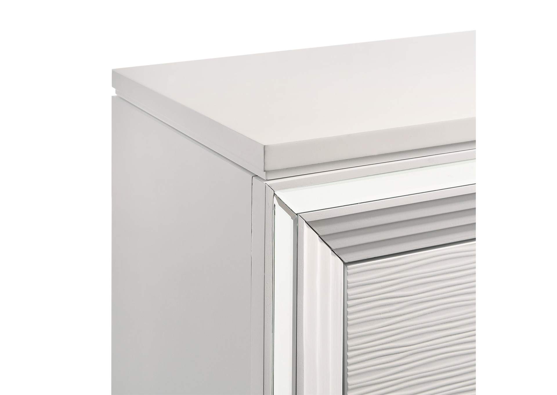 Twenty Nine Chest White image 4