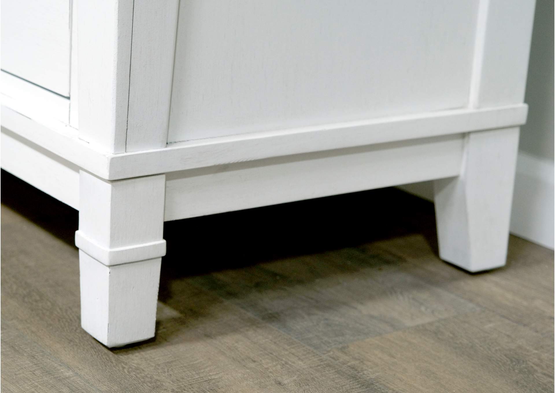 8-drawer dresser image 11