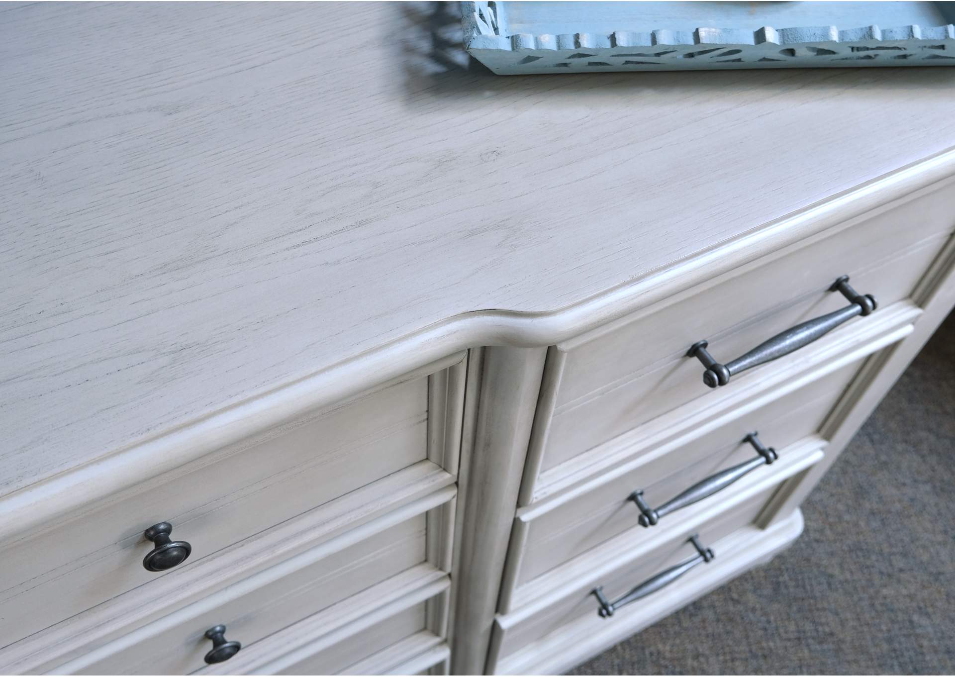 10-drawer dresser image 14
