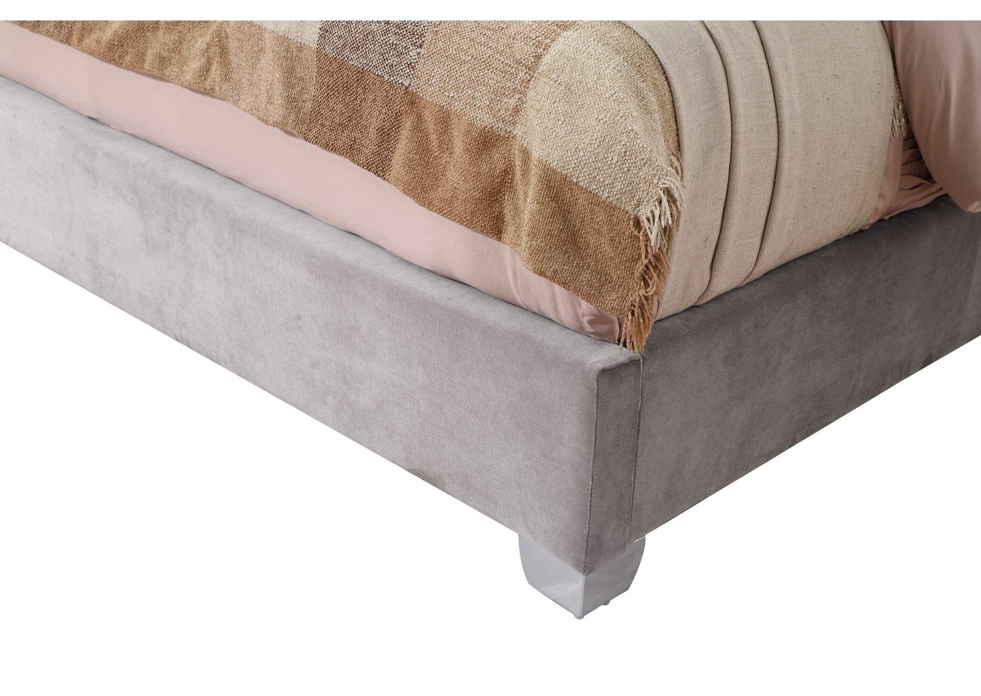 Lacey Queen Upholstered Bed