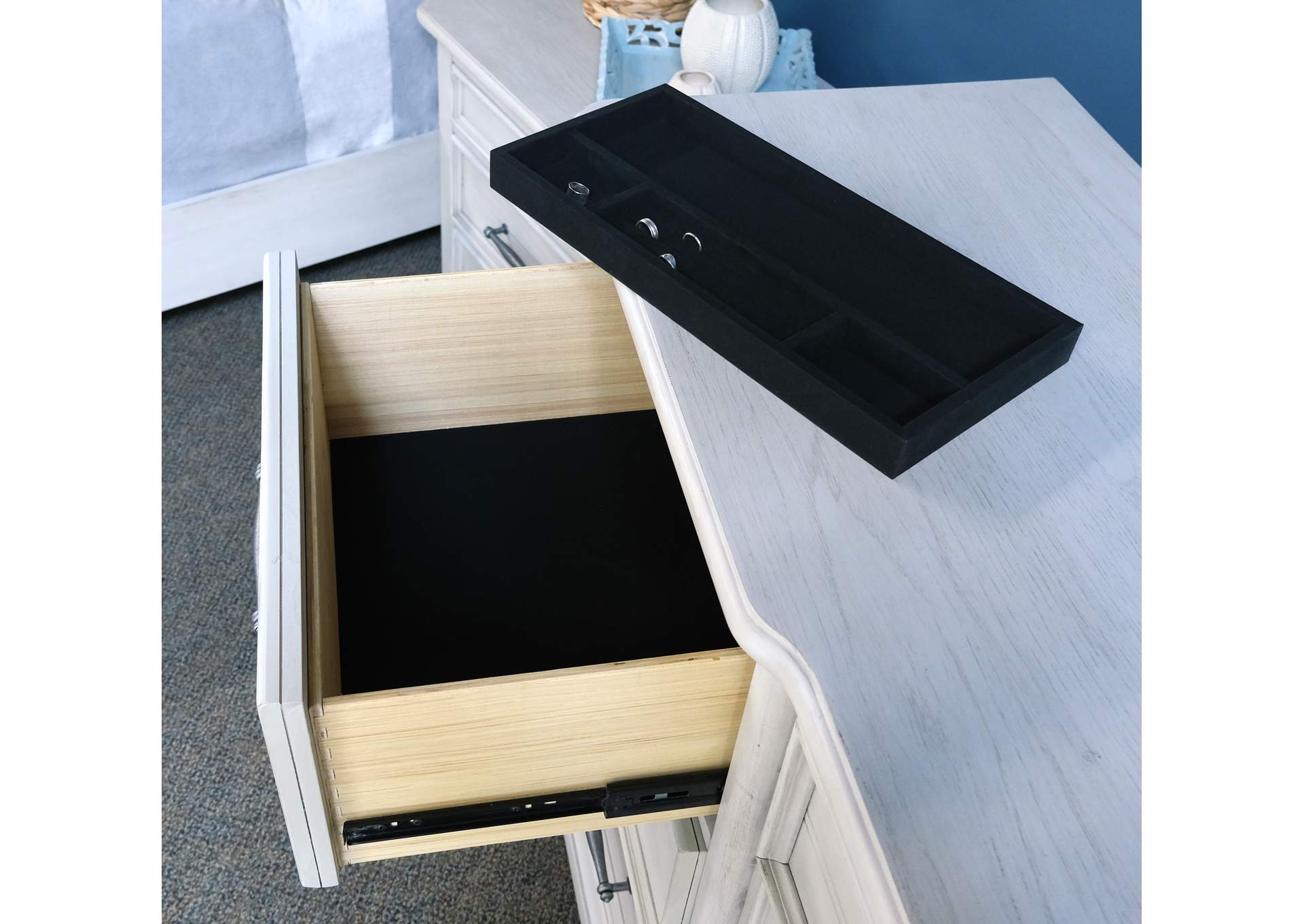 10-drawer dresser image 13