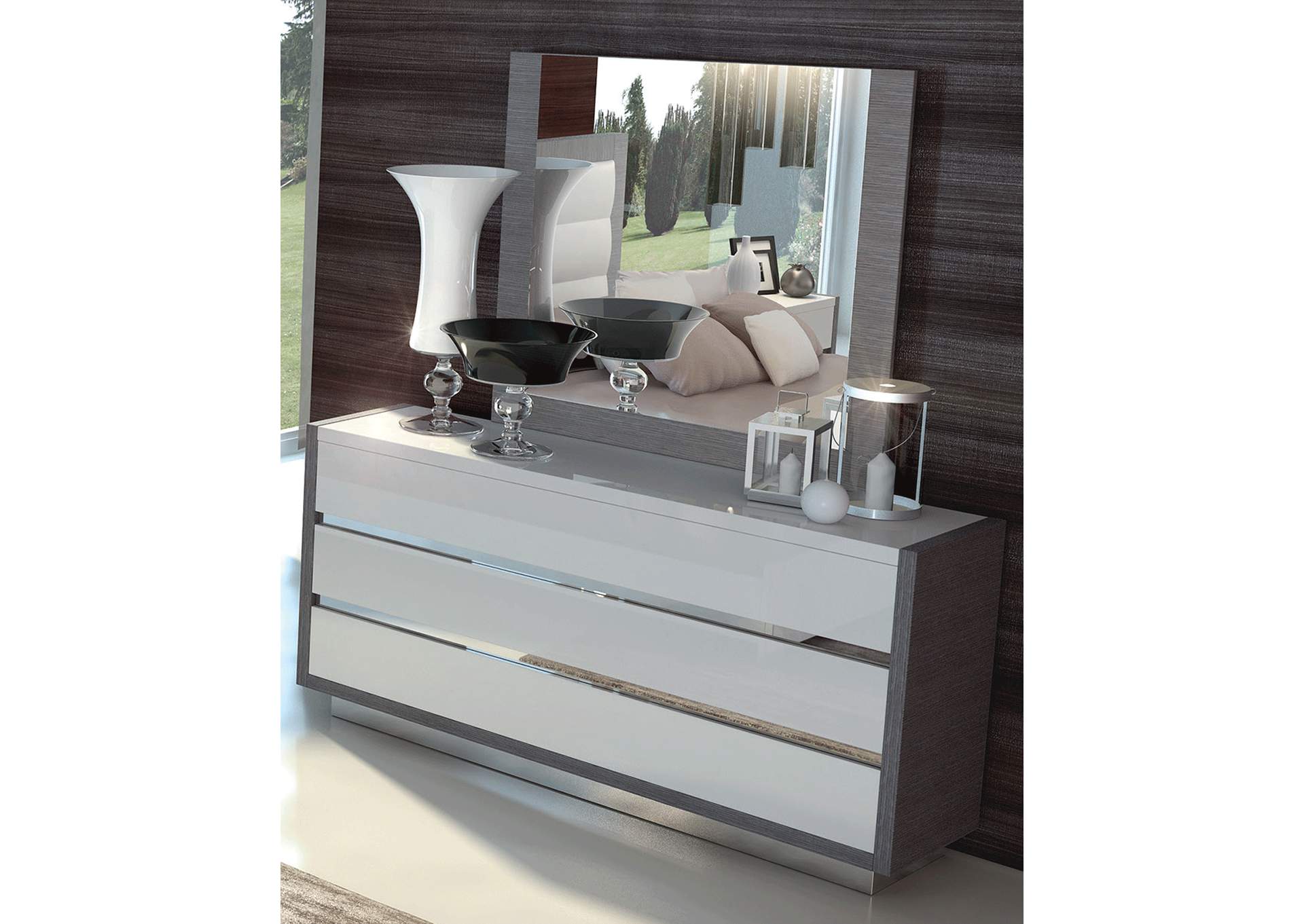 Mangano 3 Drawer Dresser image 1