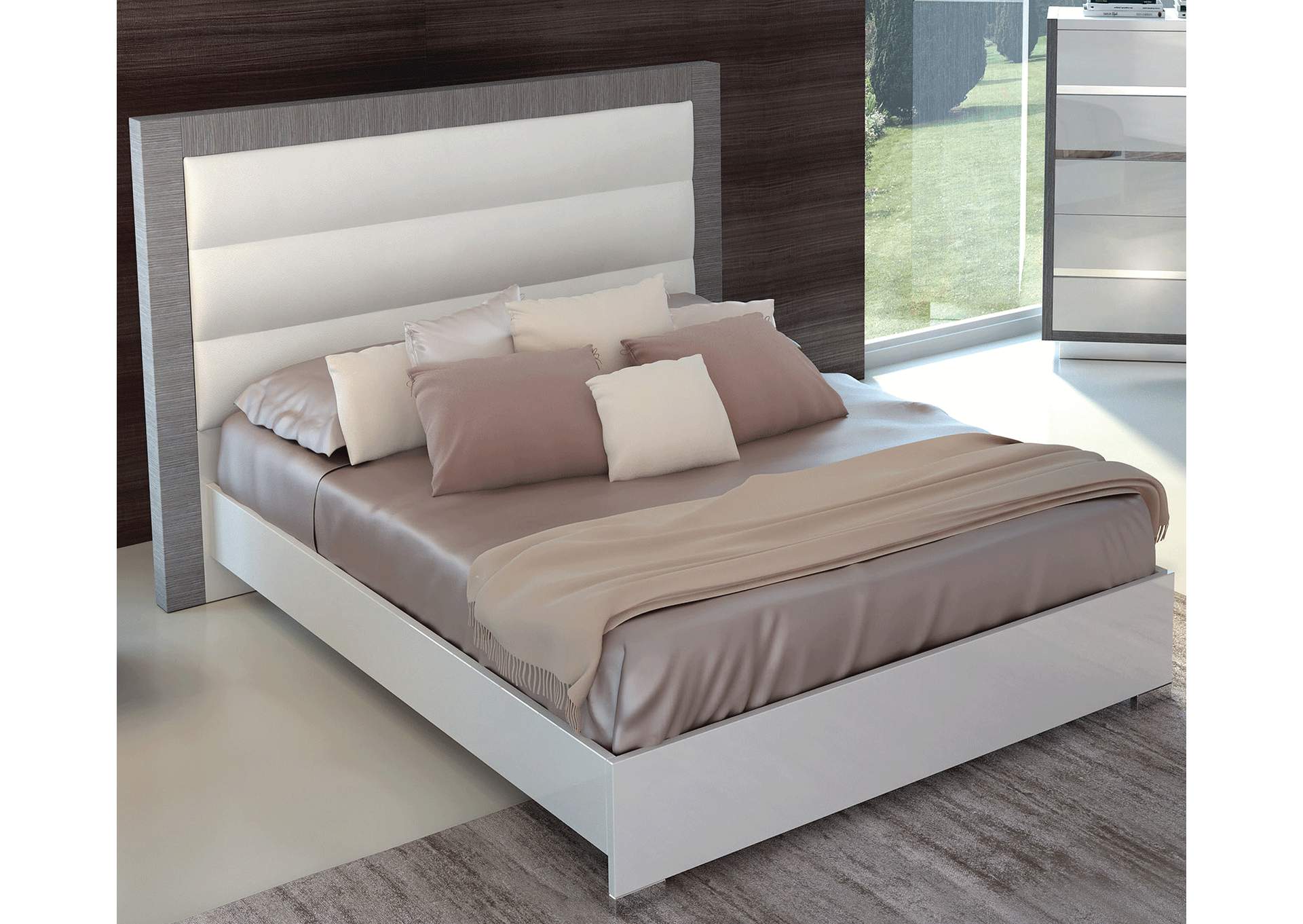 Mangano King Bed image 1
