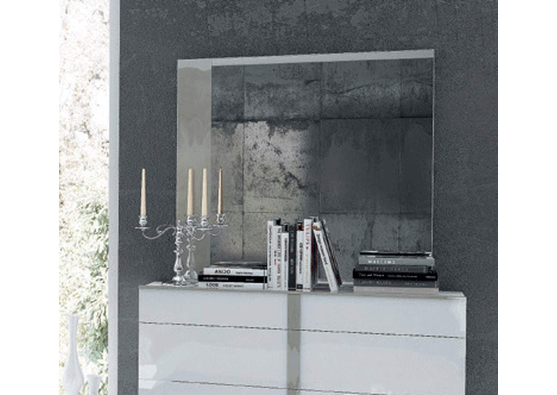 Granada Mirror image 1