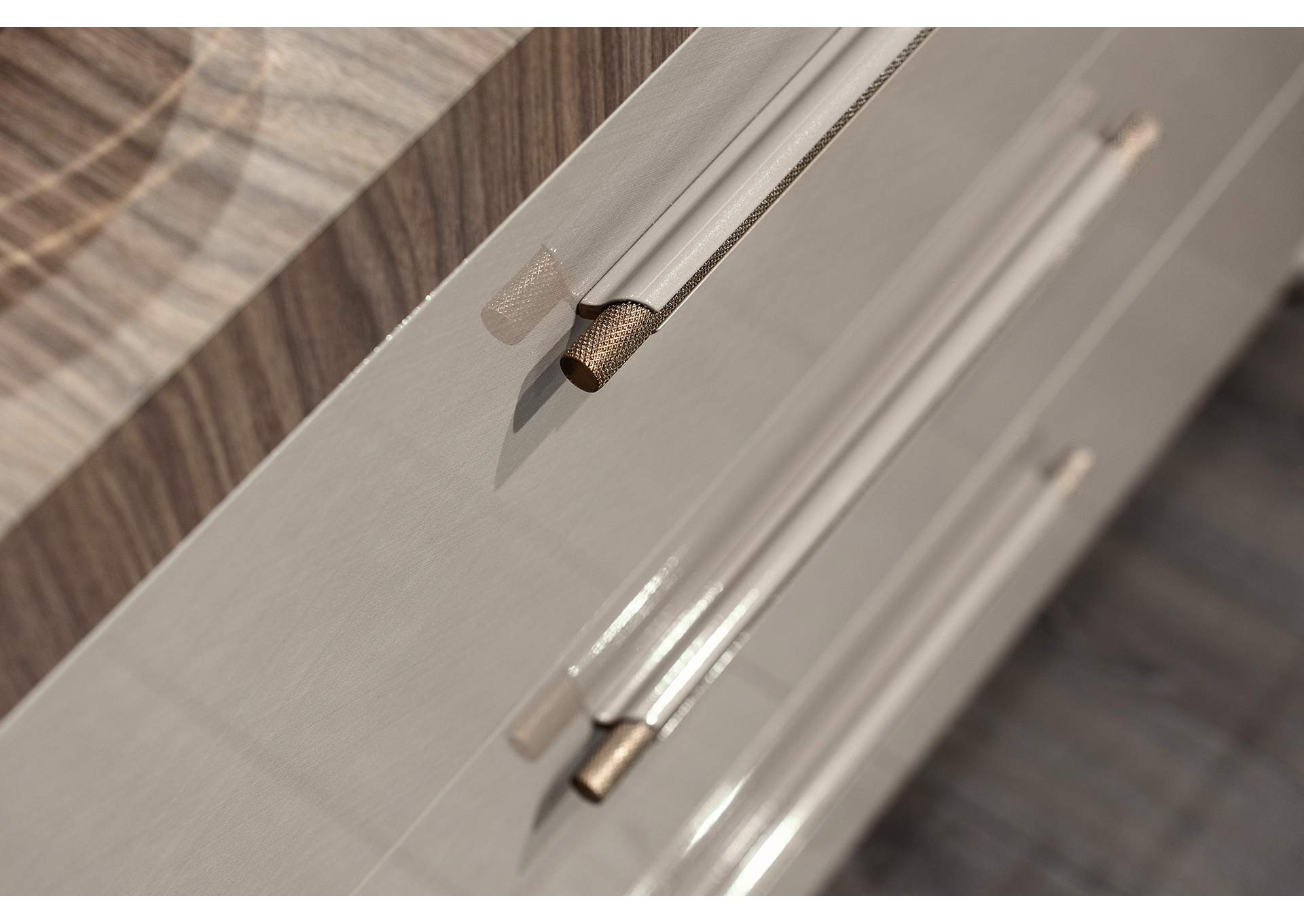 Nora Dresser SET image 3