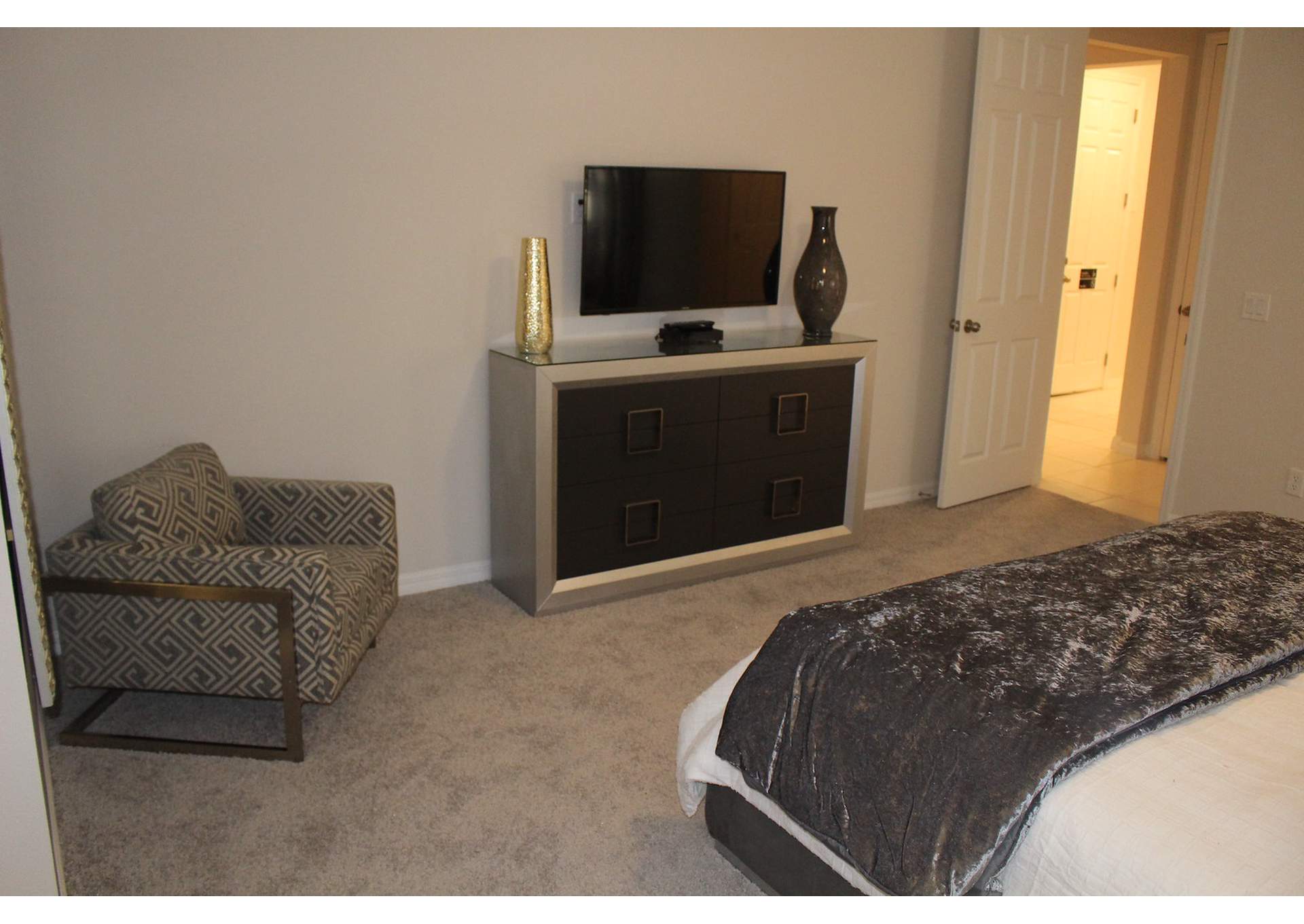 Enzo Bedroom SET image 4