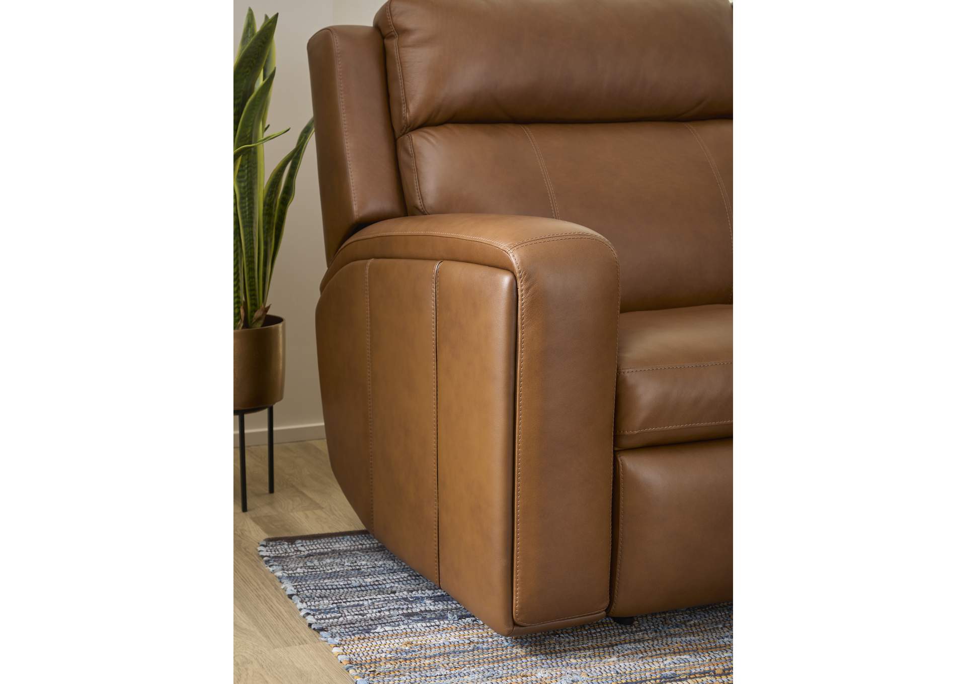 Wyatt Power Reclining Loveseat with Console & Power Headrests & Lumbar image 7