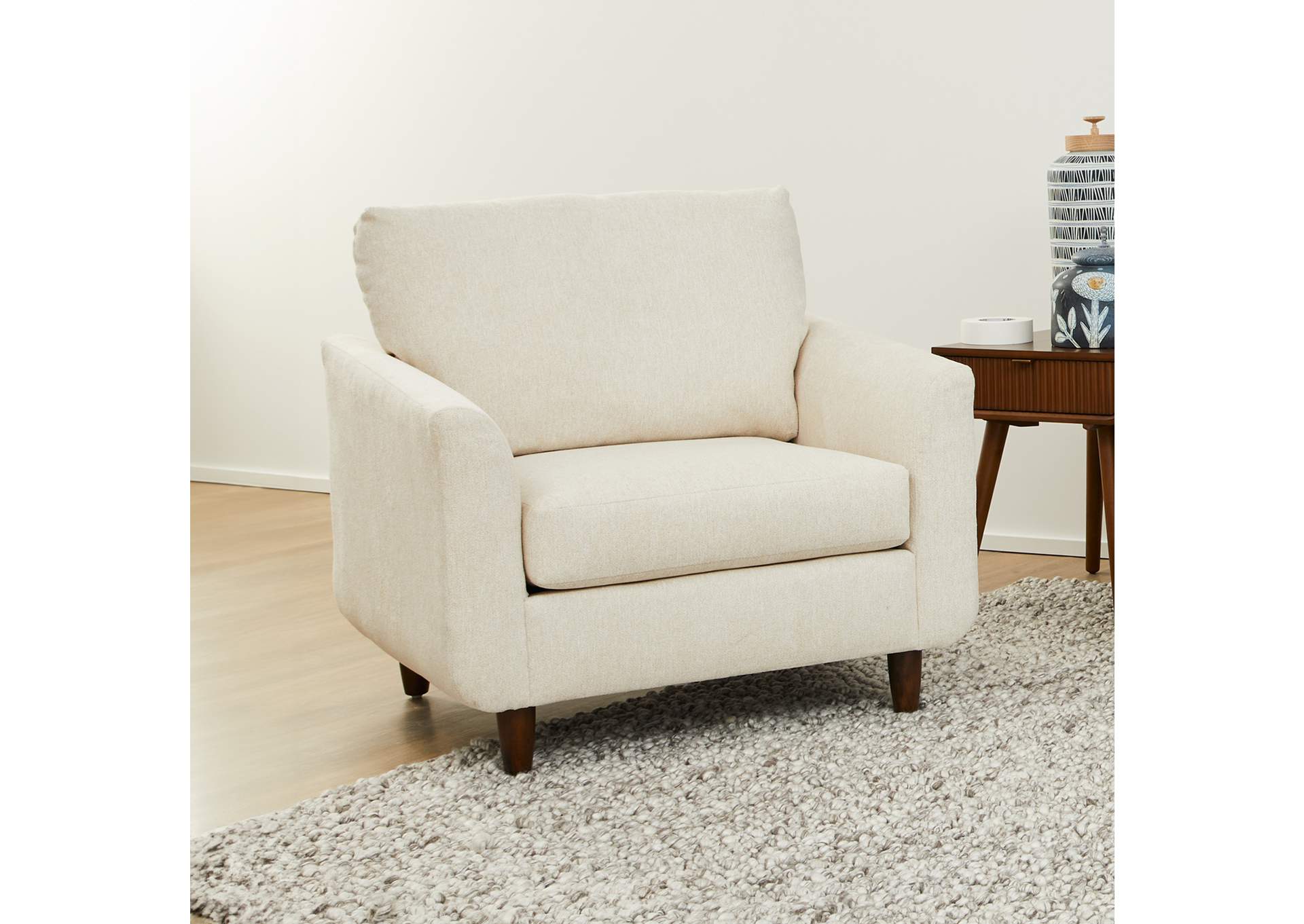 Mia Chair image 11