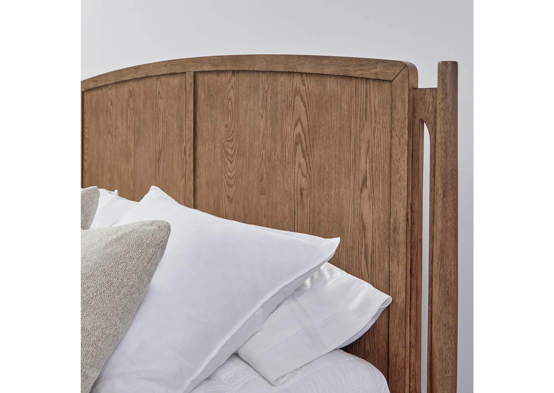 Verona King Panel Bed image 4