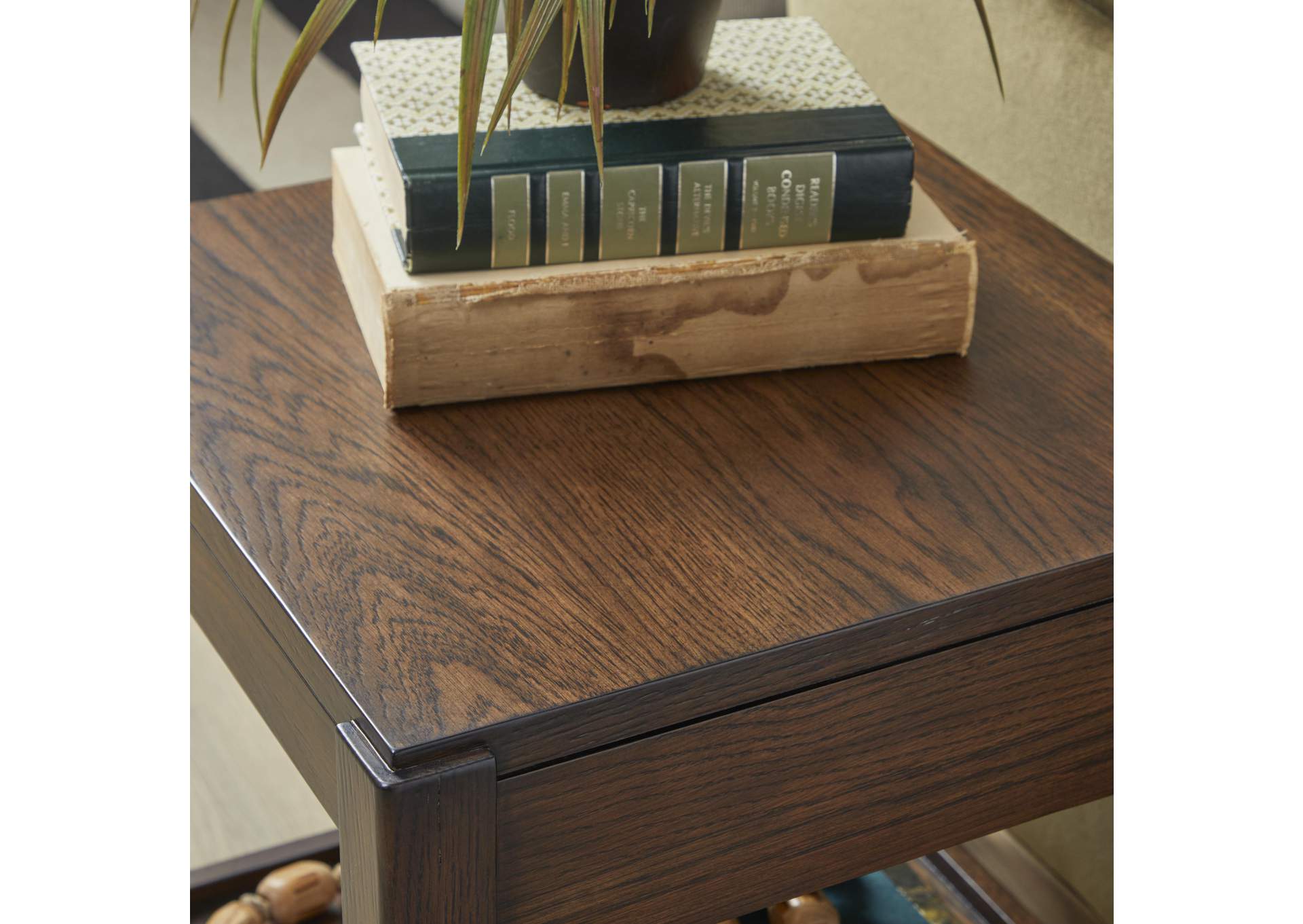 Sylvie Short Bunching Table image 7