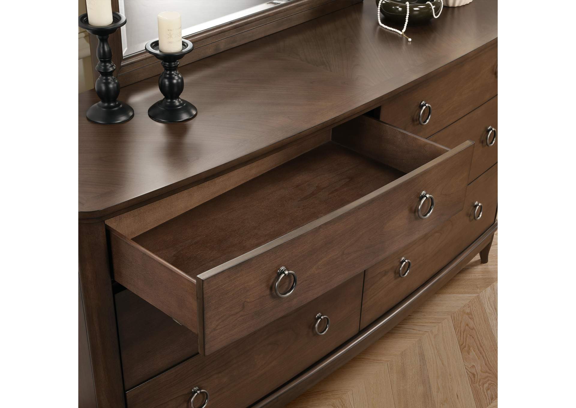 Bellevue Dresser image 8
