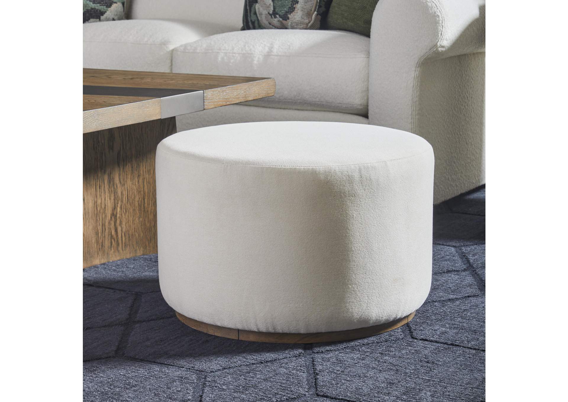 Lyra Pouf image 4