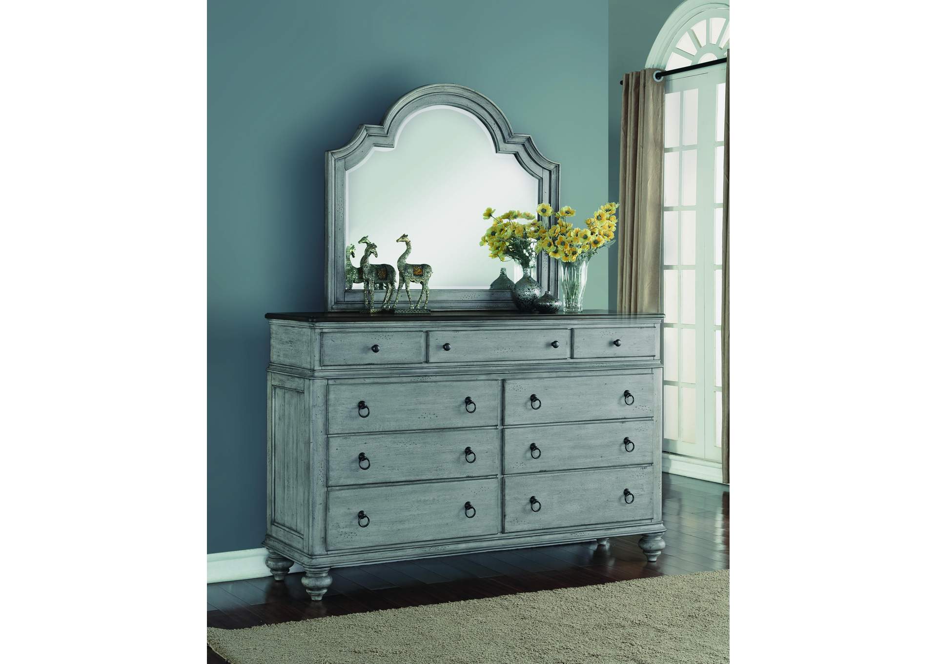 Plymouth Dresser image 6