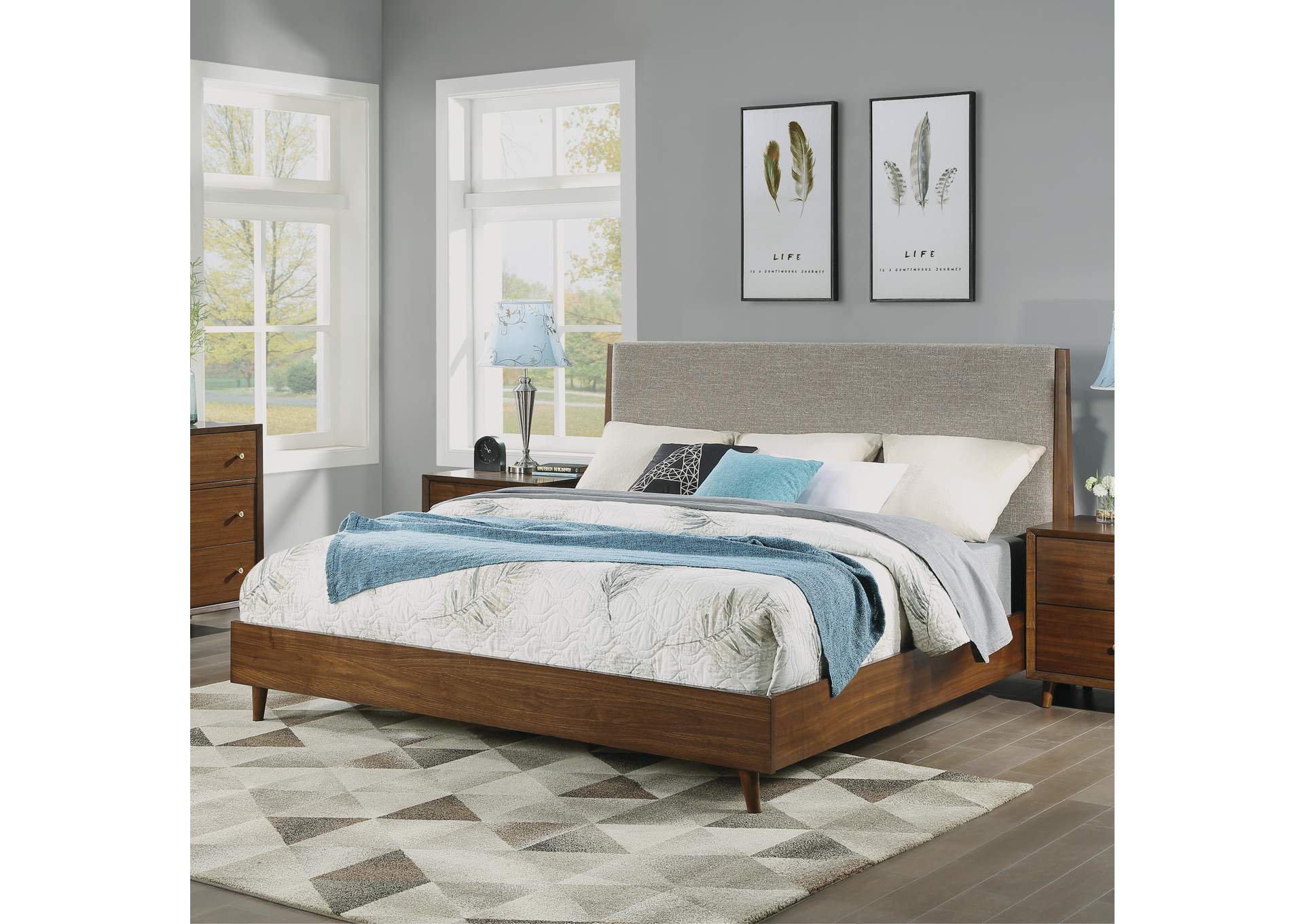 Ludwig King Bed image 5