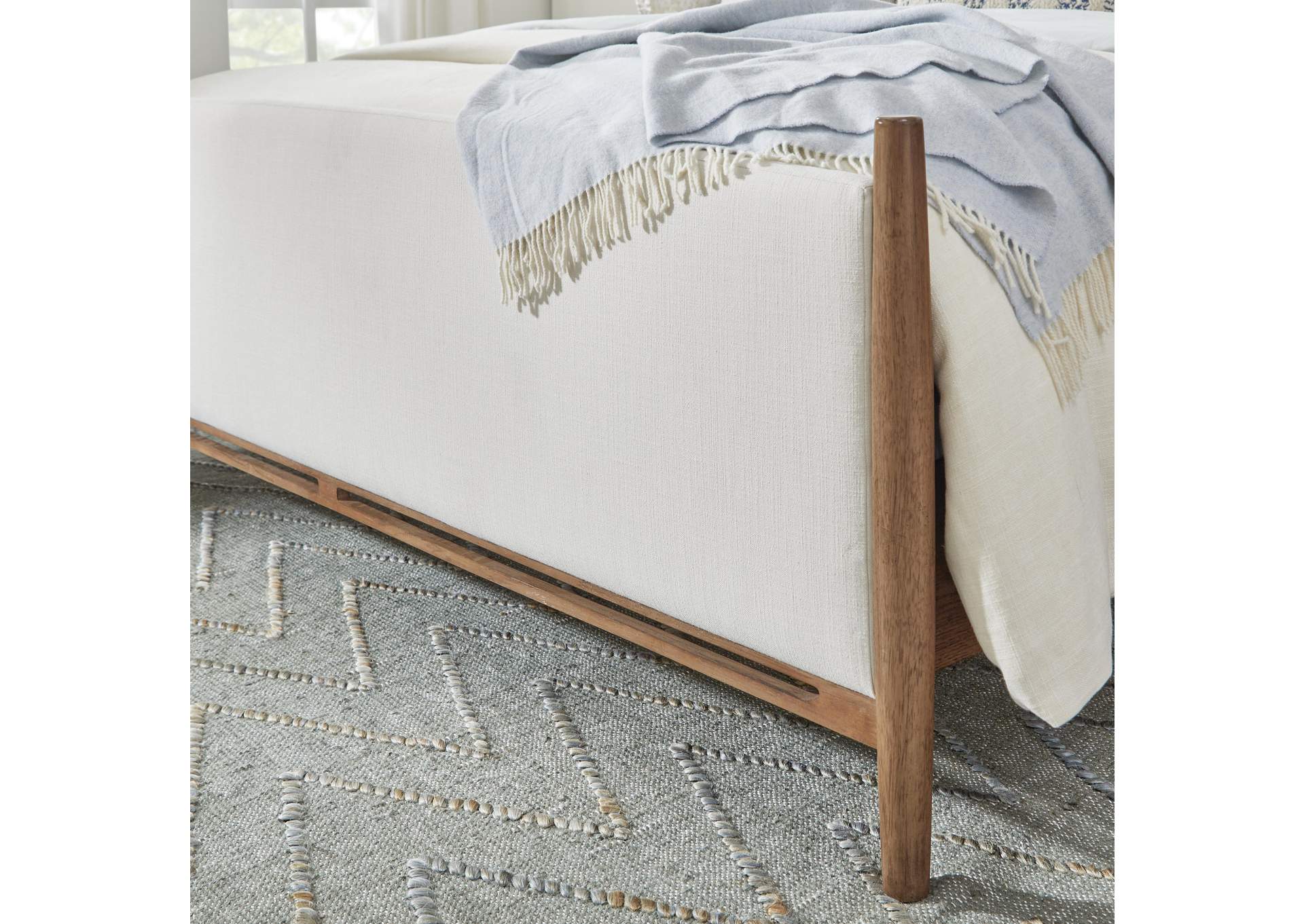 Verona King Upholstered Bed image 4