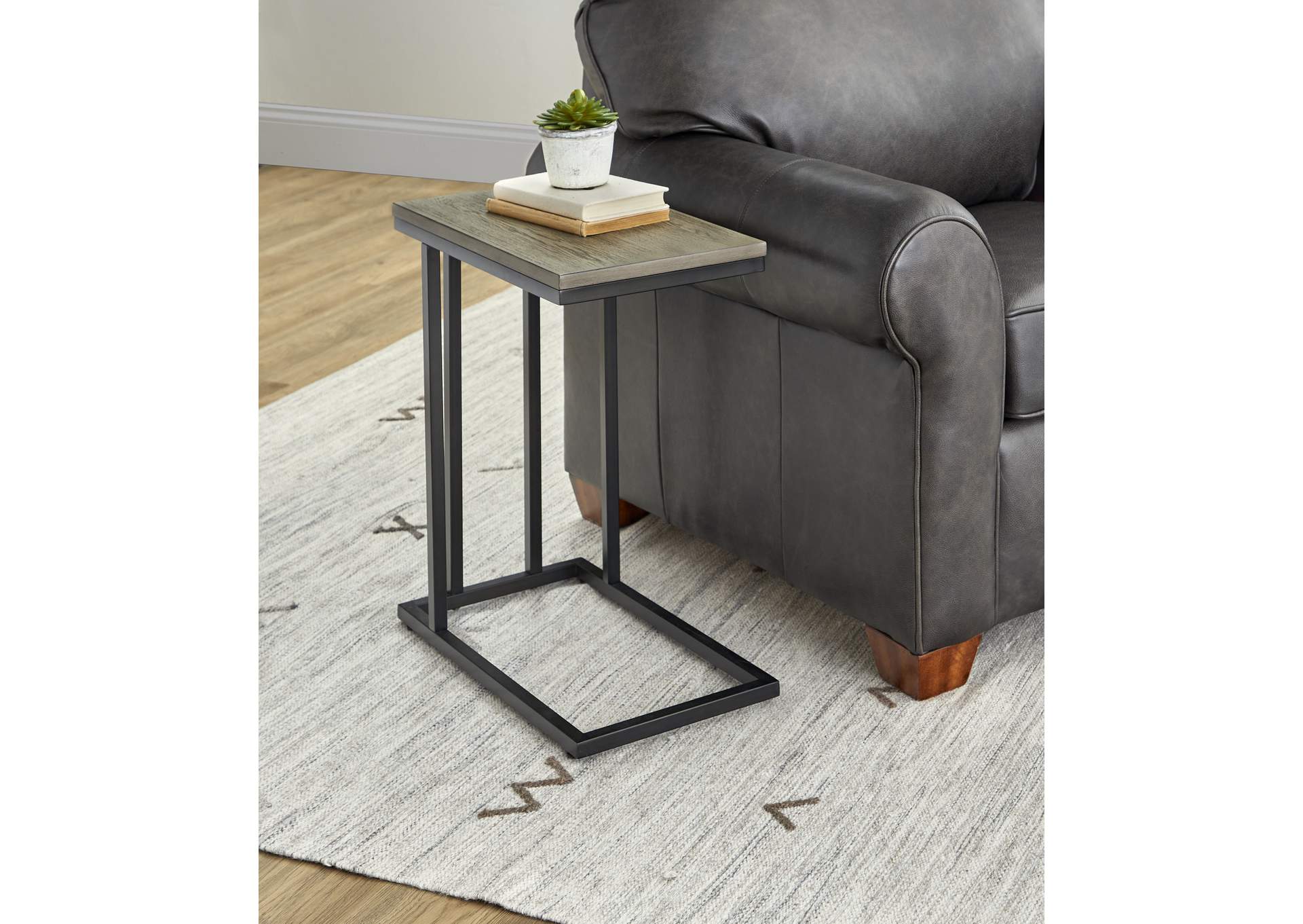 Melody Accent Table image 5