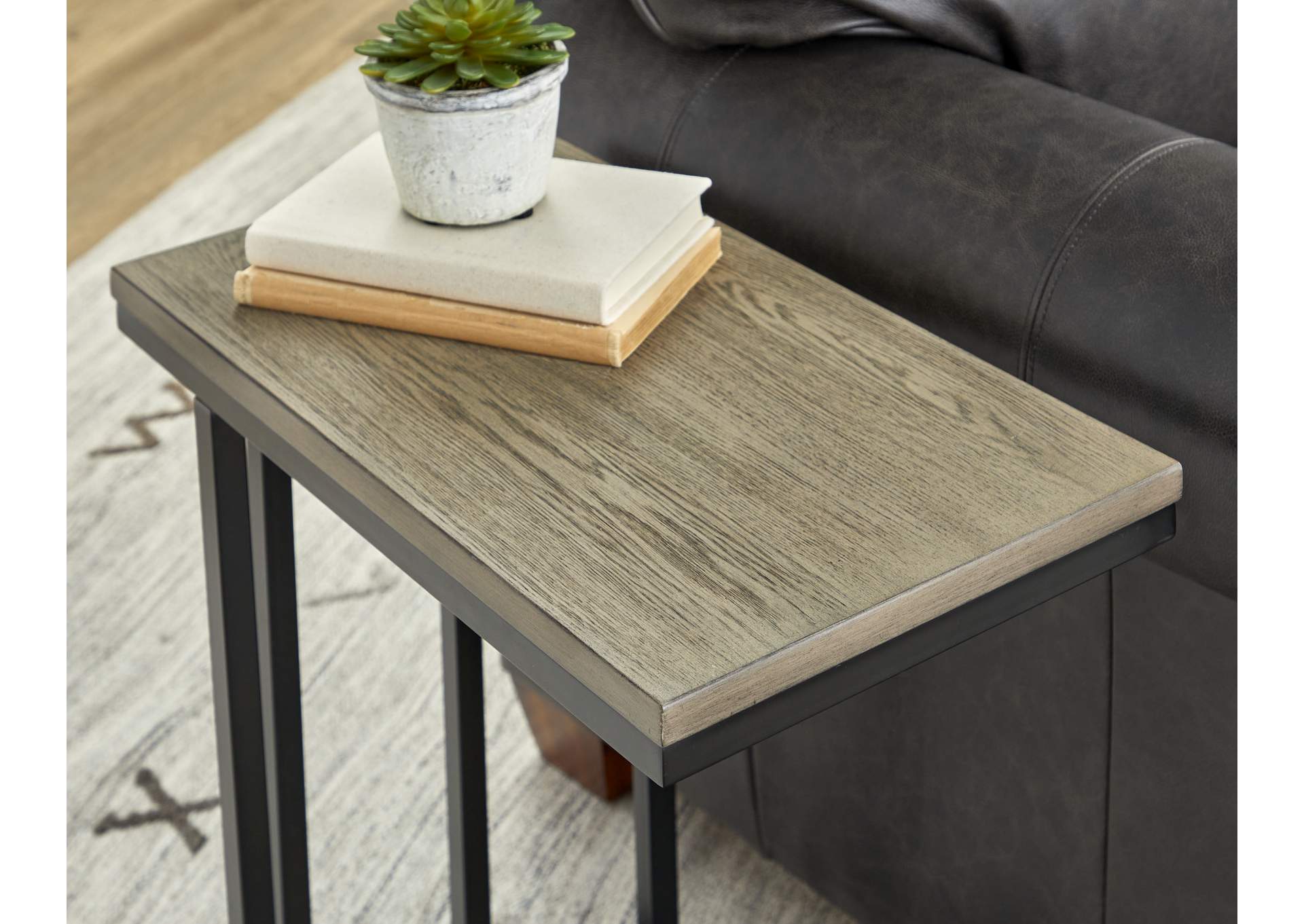 Melody Accent Table image 6