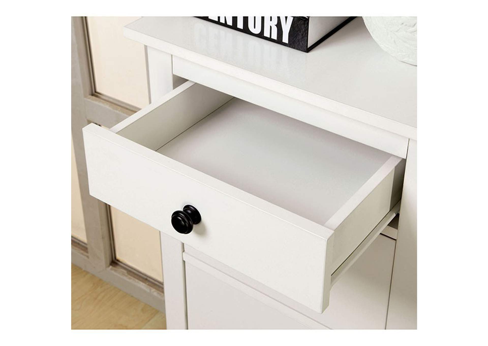 Launces Chest image 3