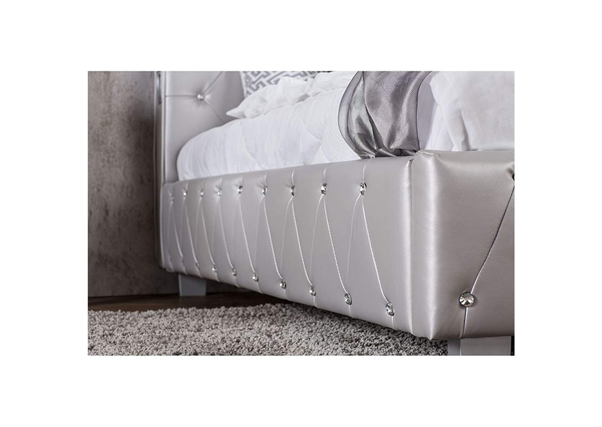 Juilliard Queen Bed