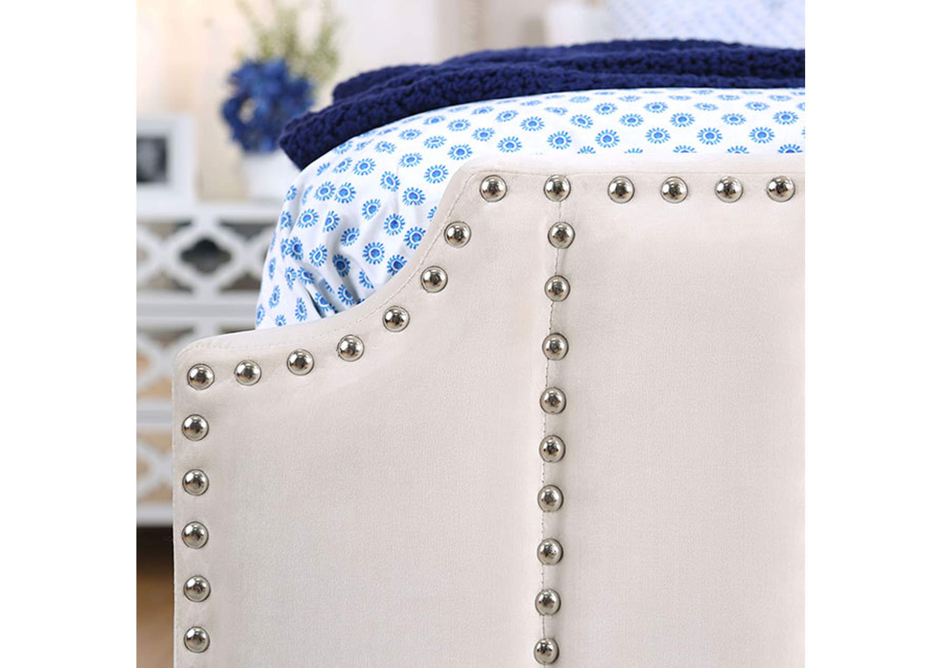Atria Queen Bed image 6