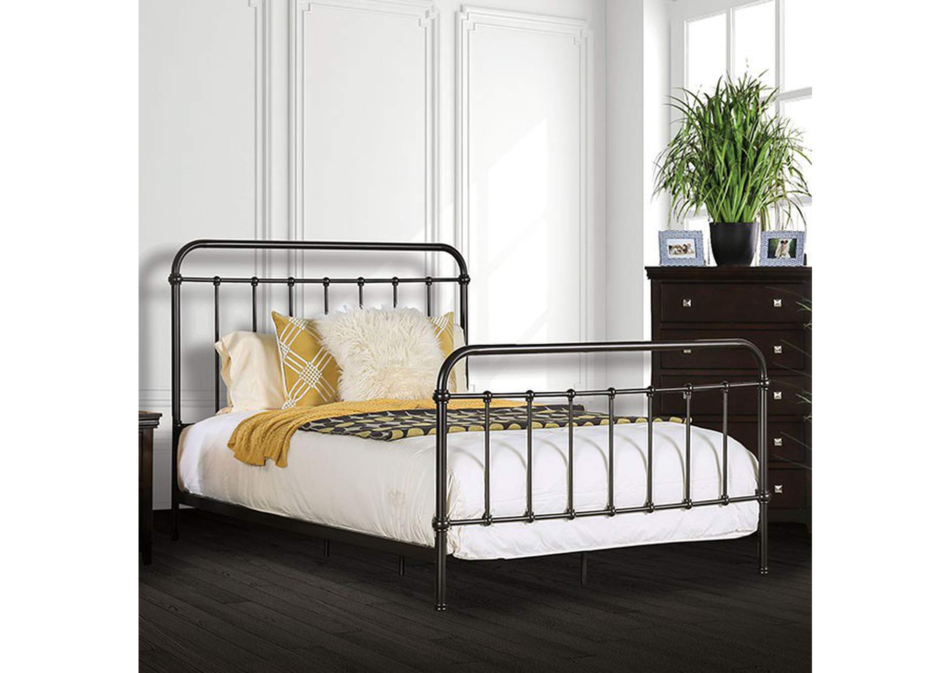Iria Queen Bed