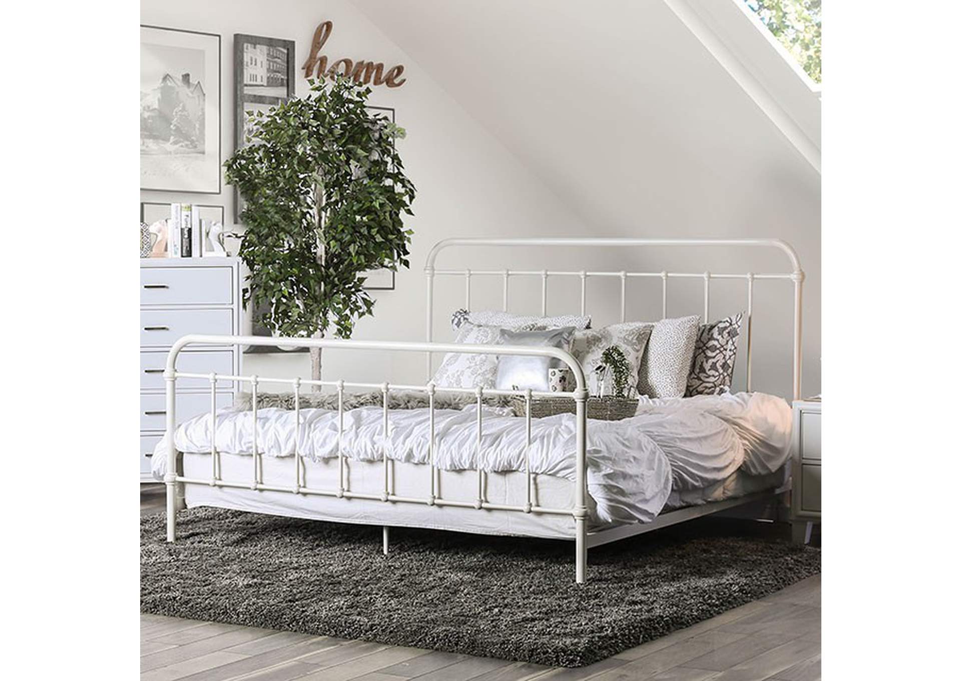 Iria E.King Bed