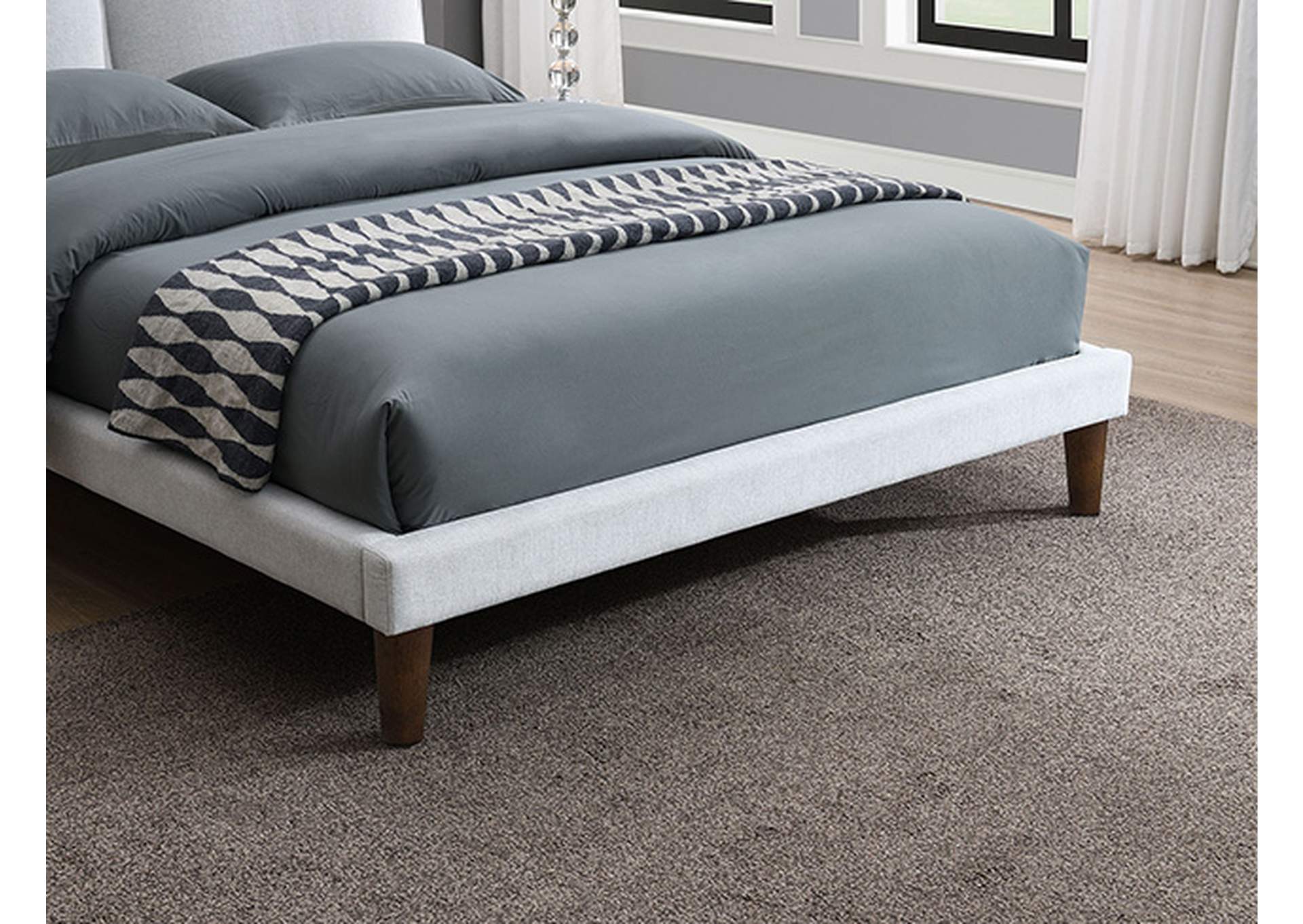 Verwood Queen Bed