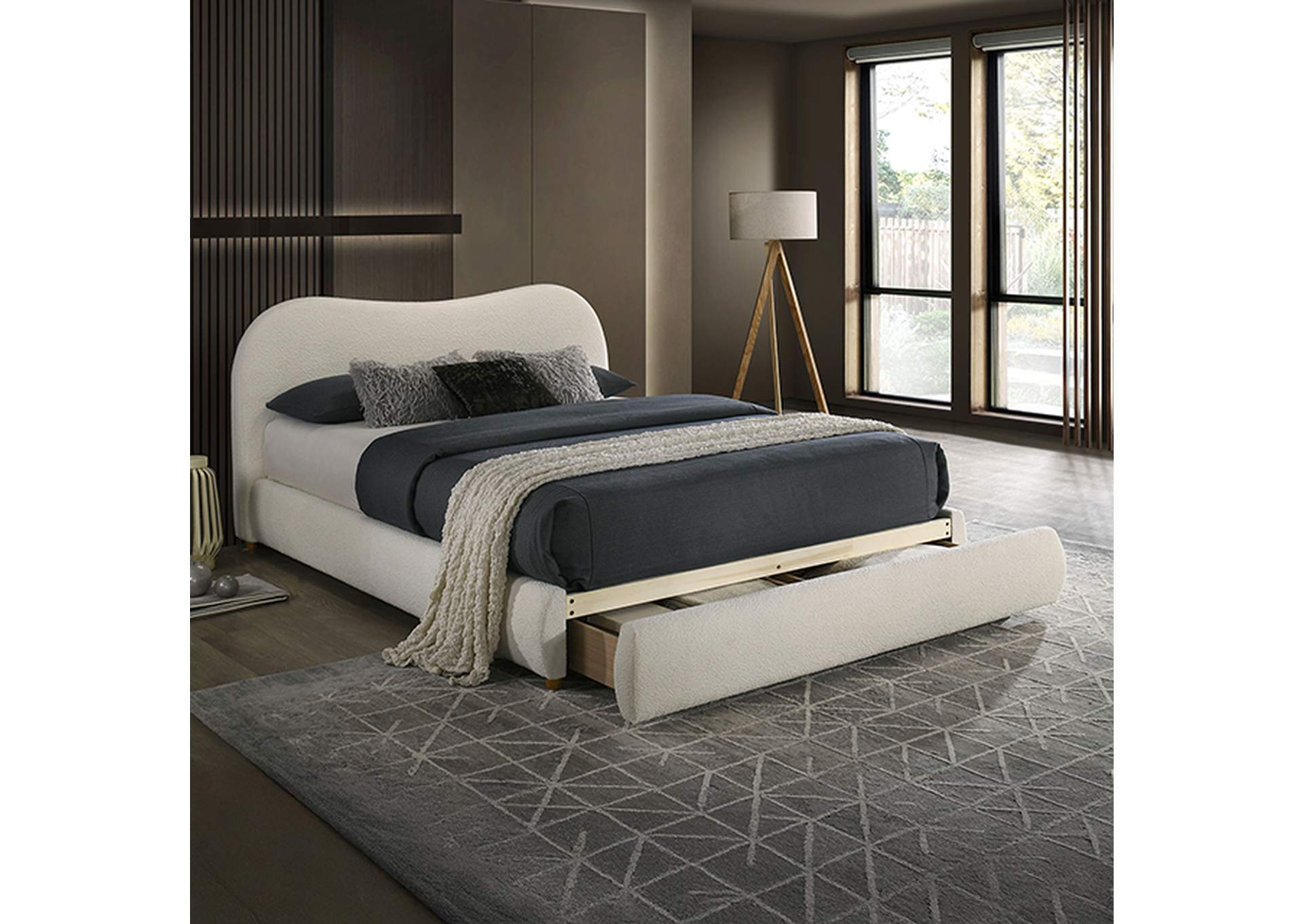 Grimsby E.King Bed image 1