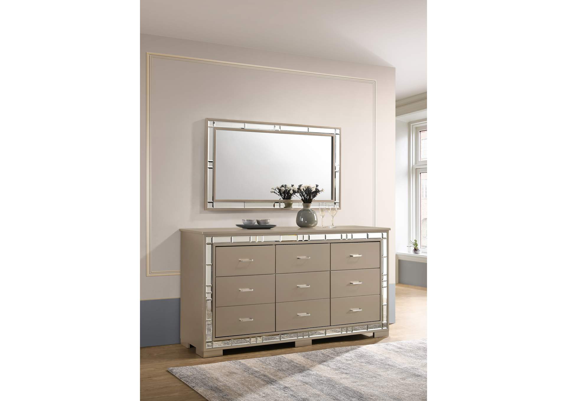 D8888 Side Table image 1