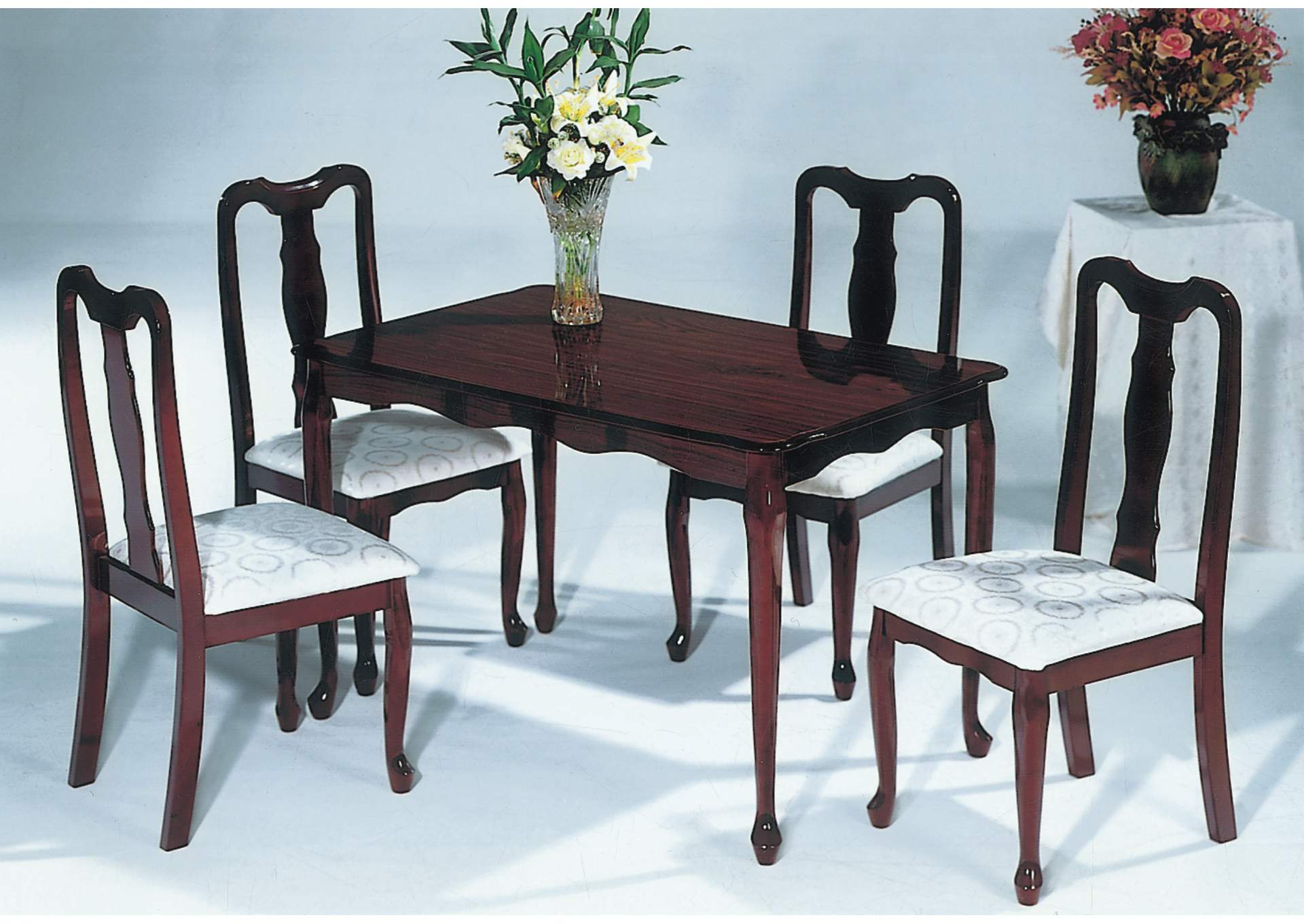 D4336 Cherry Queen Anne Table image 1